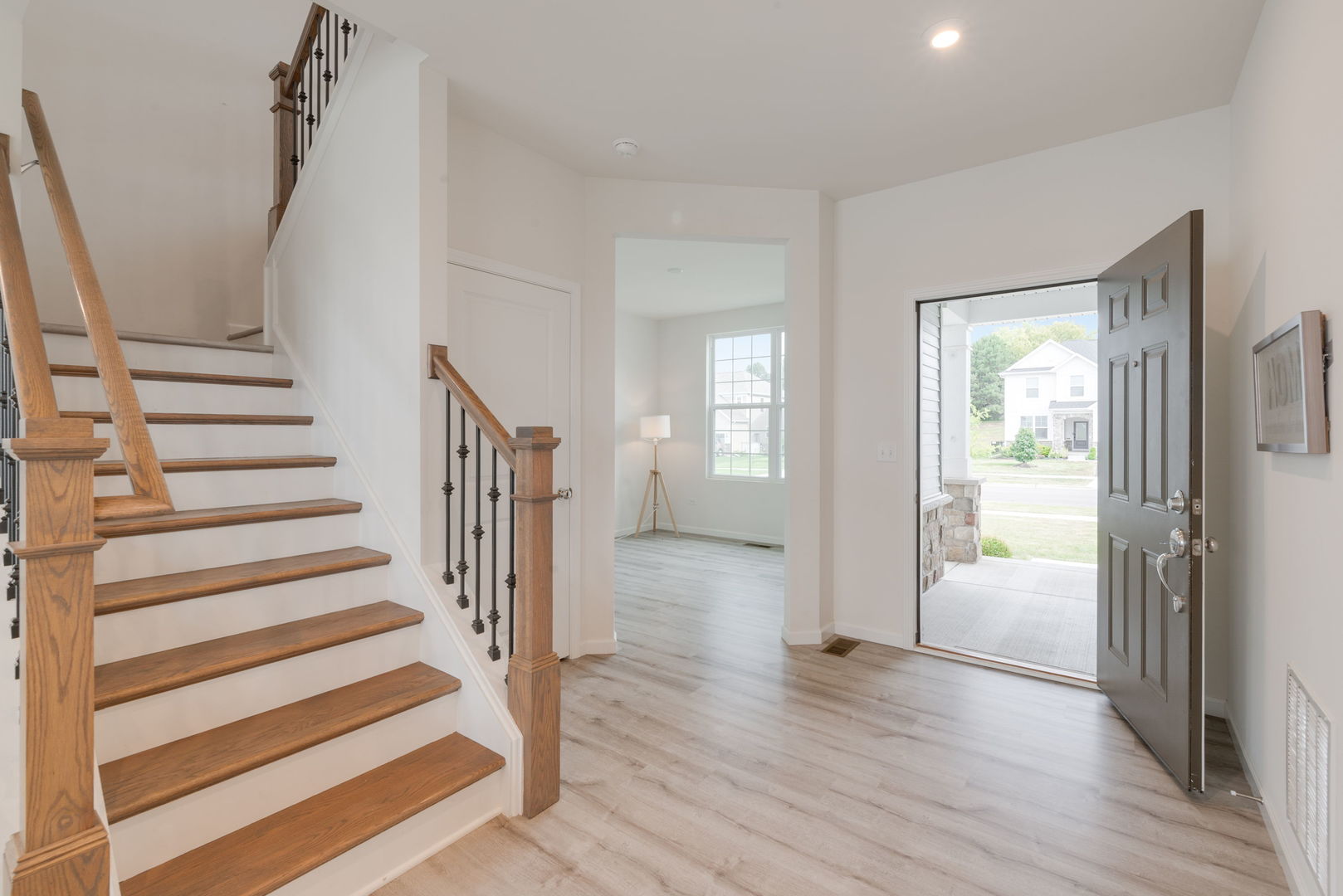 Algonquin, Illinois, 60102, United States, 3 Bedrooms Bedrooms, ,3 BathroomsBathrooms,Residential,For Sale,1962567