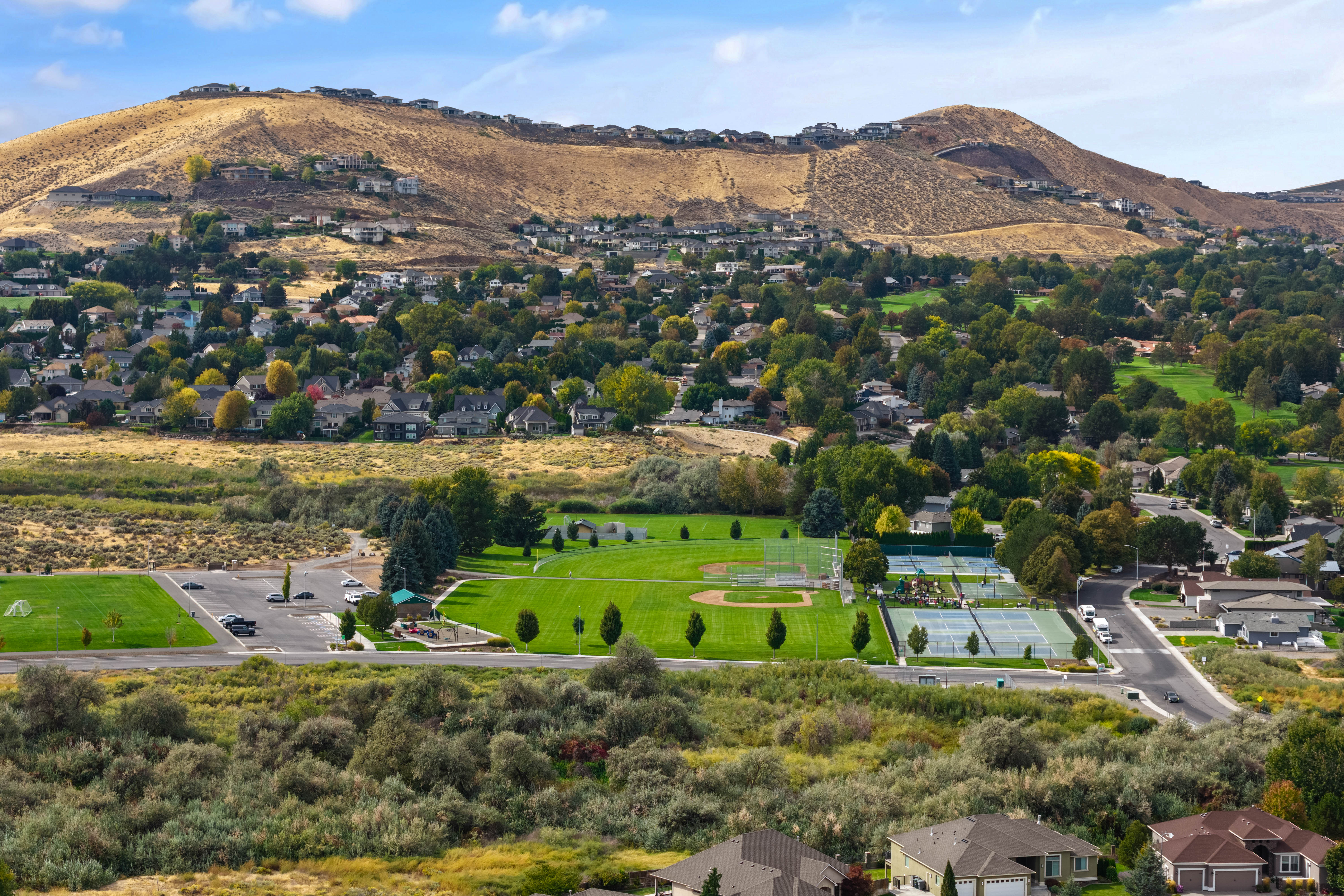  Corner Lot in The Heights at Meadow Springs - 物件實景