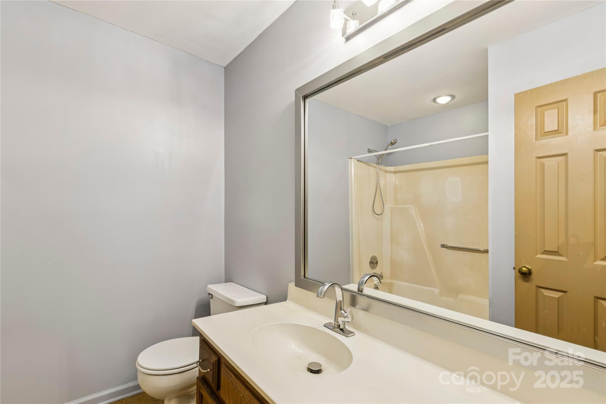 Matthews, North Carolina, 28105, United States, 4 Bedrooms Bedrooms, ,3 BathroomsBathrooms,Residential,For Sale,1938548