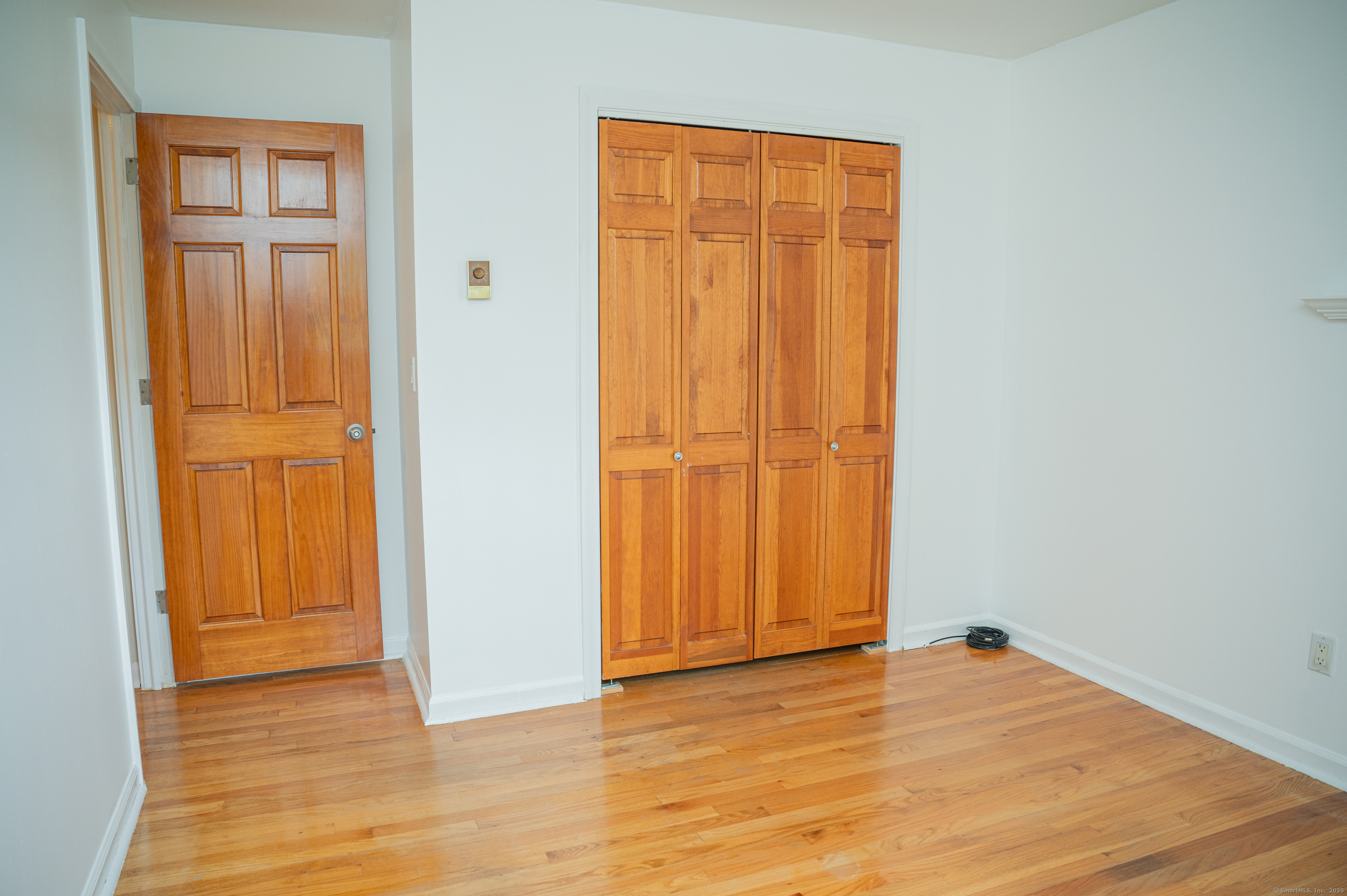 Branford, Connecticut, 06405, United States, 3 Bedrooms Bedrooms, ,2 BathroomsBathrooms,Residential,For Sale,1907106