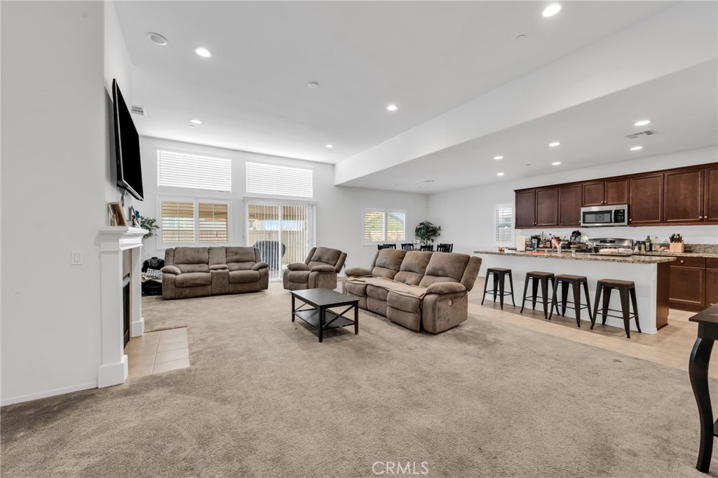 Victorville, California, 92394, United States, 5 Bedrooms Bedrooms, ,4 BathroomsBathrooms,Residential,For Sale,2048020
