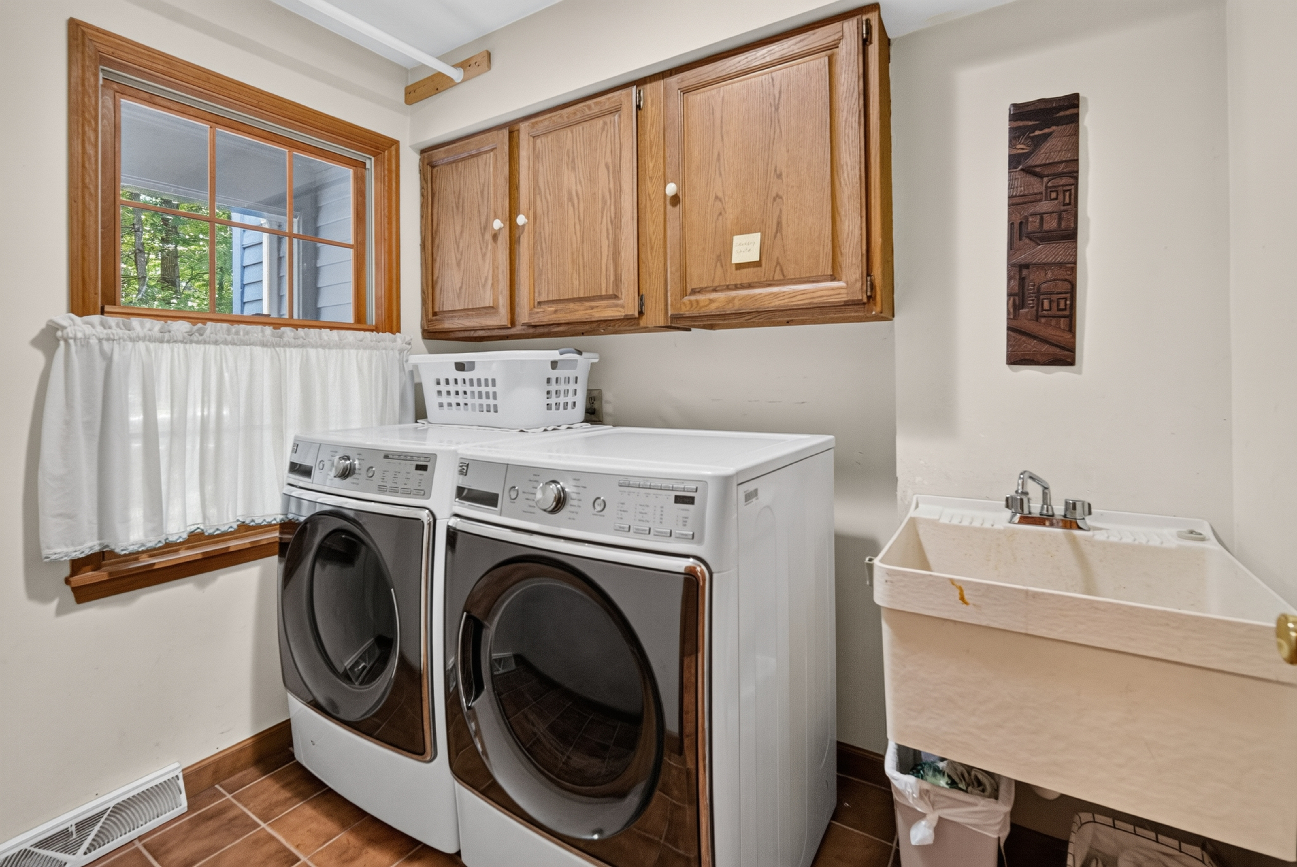  60 Hillcrest Lane, Saratoga Springs, NY 12866 - 物件實景