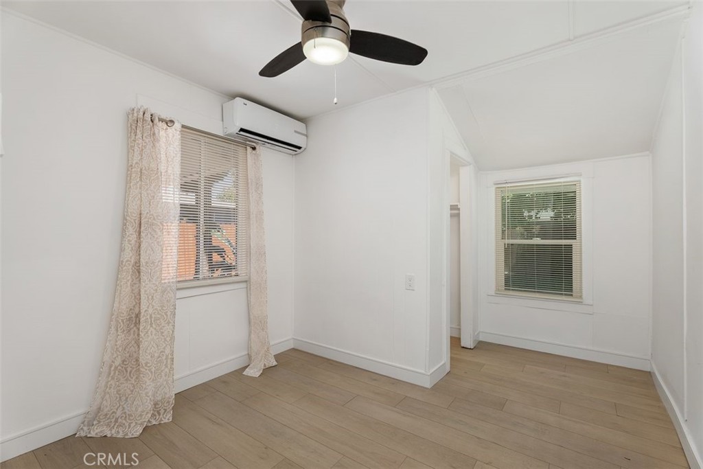 Santa Ana, California, 92701, United States, ,Residential,For Sale,1849845
