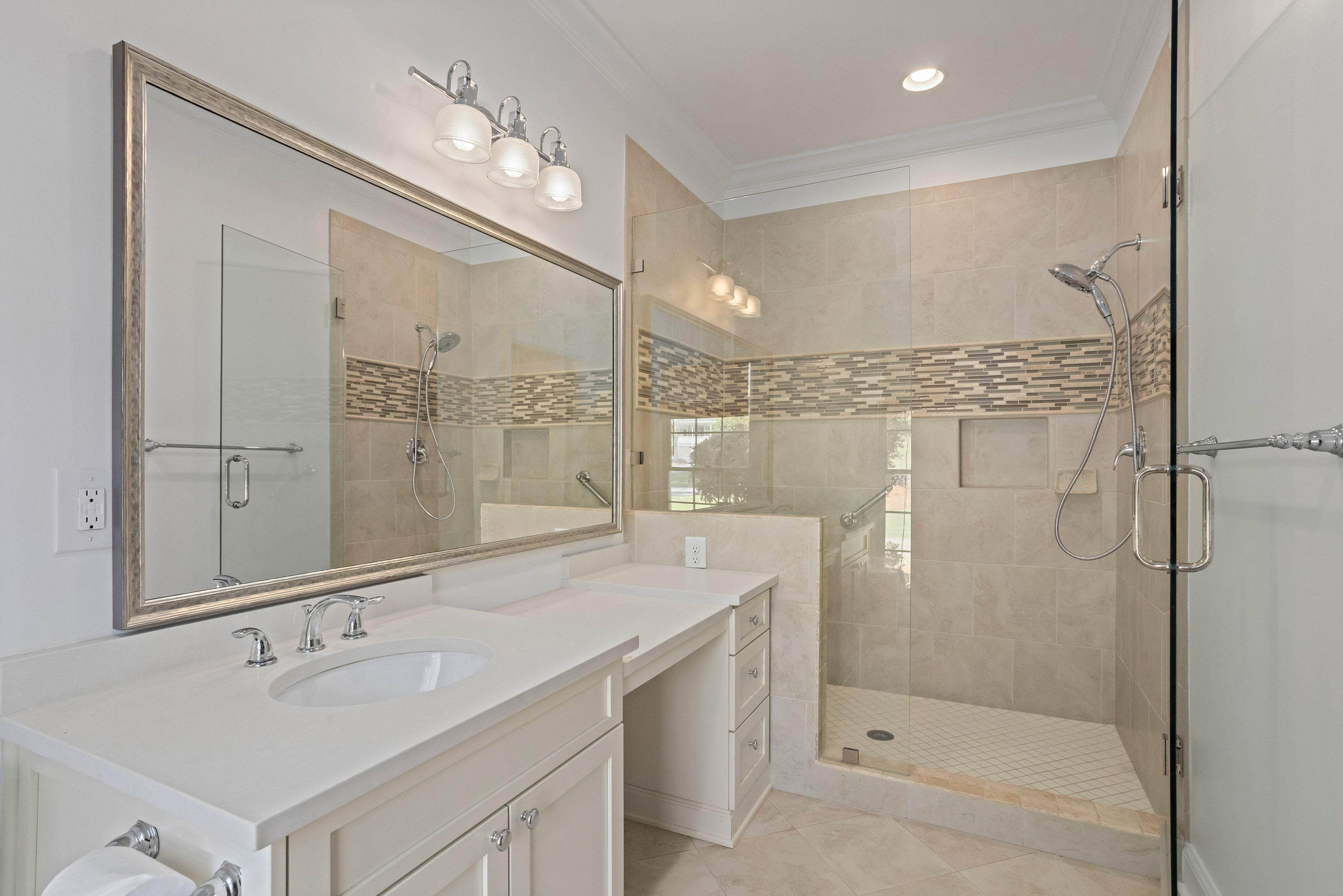  Custom-Built Brick Home with Saltwater Pool in Conyers - 物件實景