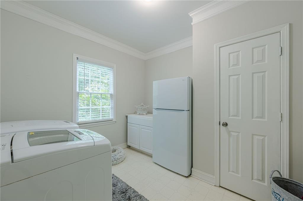 Cumming, Georgia, 30041, United States, 5 Bedrooms Bedrooms, ,5 BathroomsBathrooms,Residential,For Sale,1919838