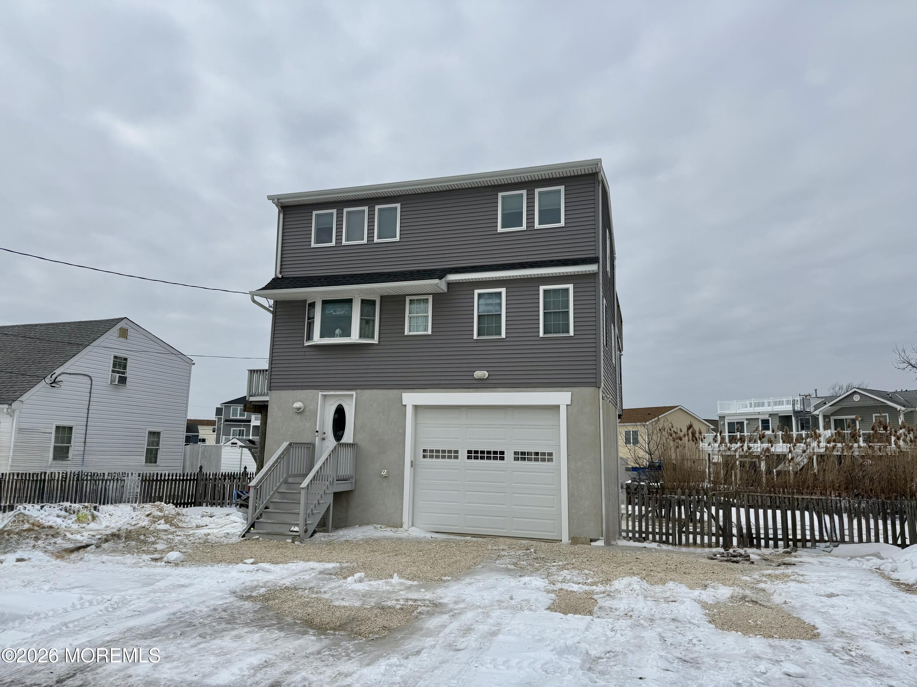 Manahawkin, New Jersey, 08050, United States, 3 Bedrooms Bedrooms, ,2 BathroomsBathrooms,Residential,For Sale,2015902