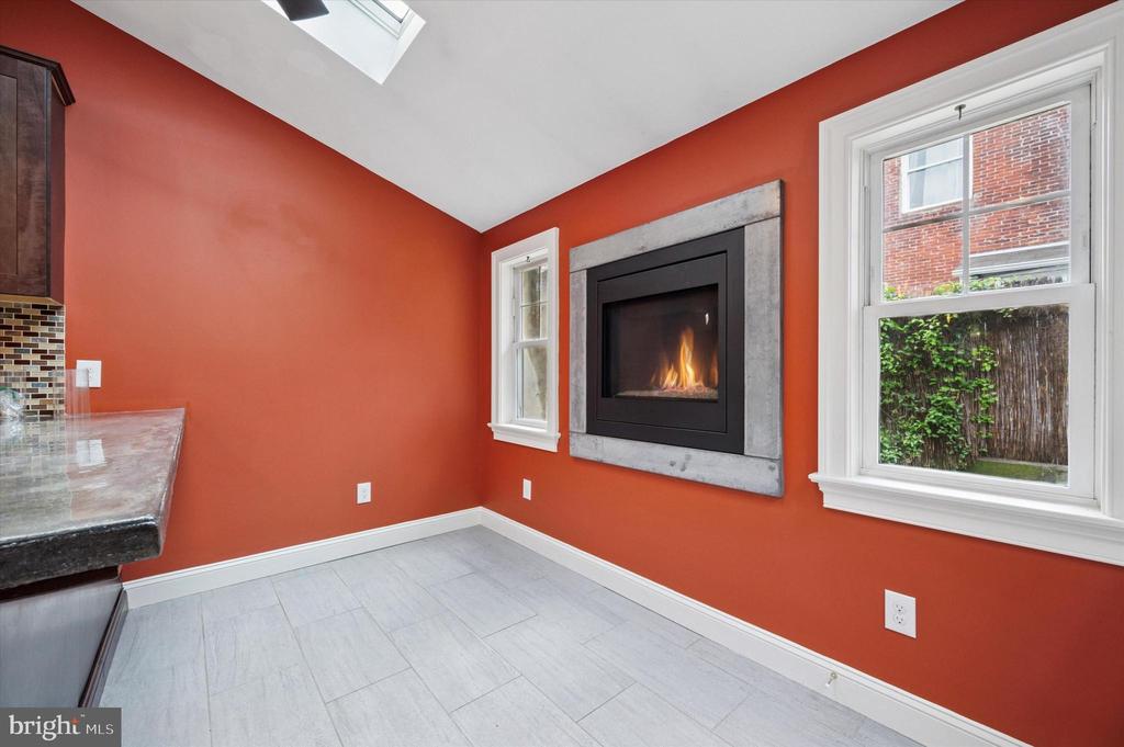 Philadelphia, Pennsylvania, 19125, United States, 4 Bedrooms Bedrooms, ,3 BathroomsBathrooms,Residential,For Sale,1836902