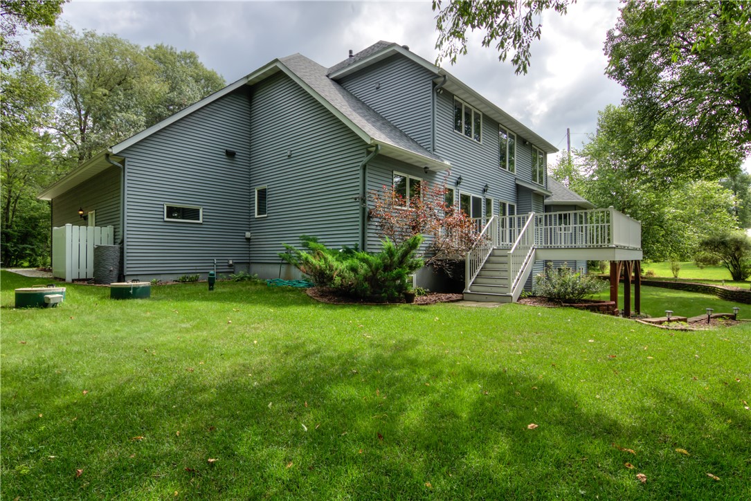 Eau Claire, Wisconsin, 54701, United States, 4 Bedrooms Bedrooms, ,4 BathroomsBathrooms,Residential,For Sale,1950803