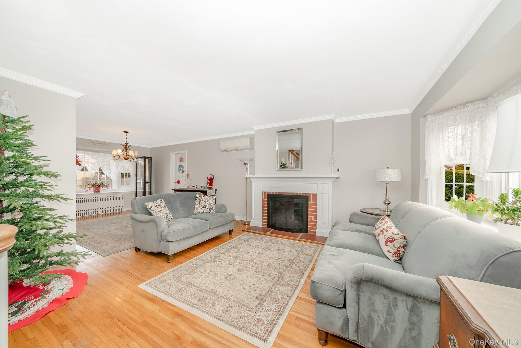 Seaford, New York, 11783, United States, 3 Bedrooms Bedrooms, ,2 BathroomsBathrooms,Residential,For Sale,2005849