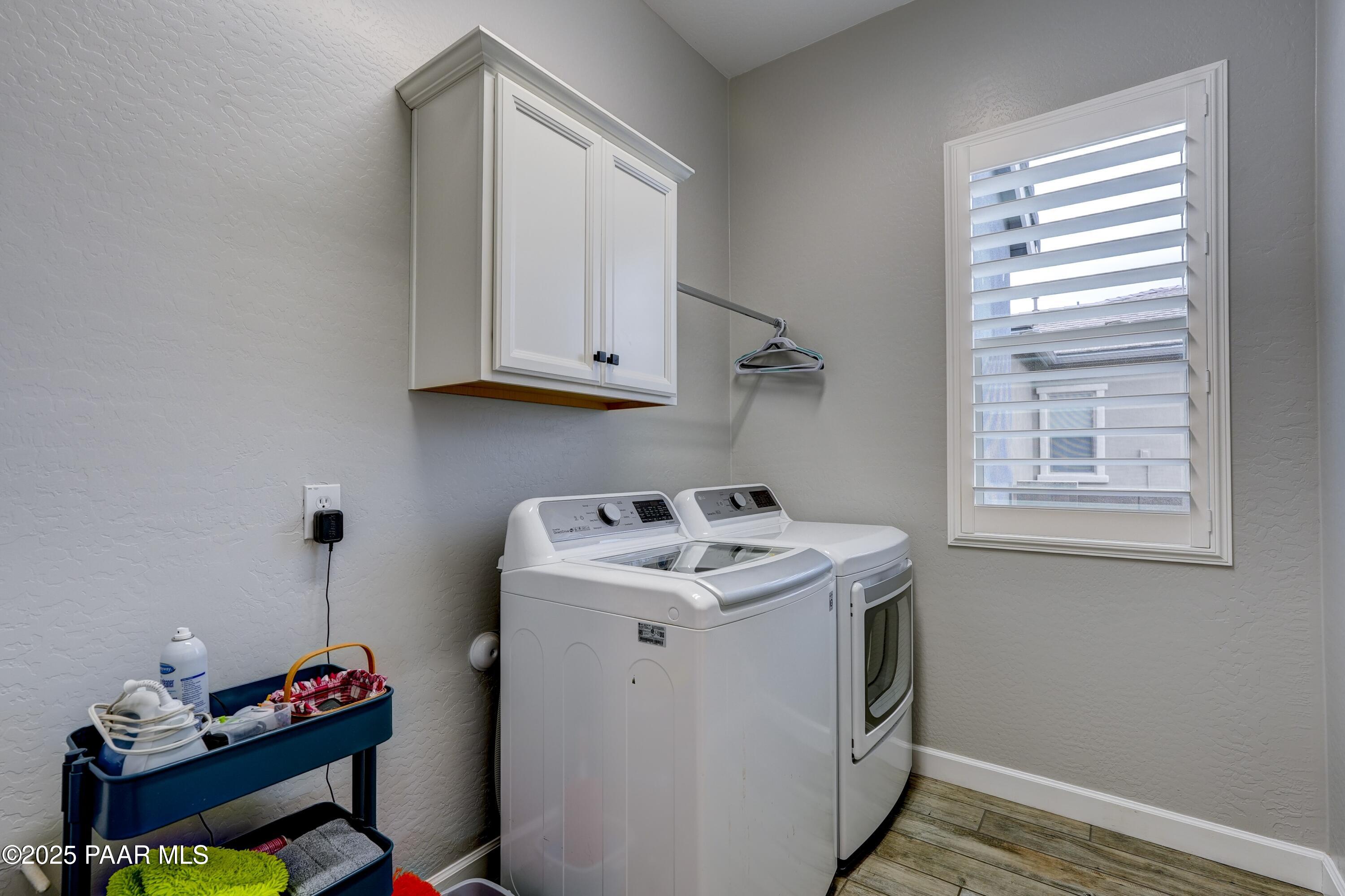 Prescott, Arizona, 86301, United States, 3 Bedrooms Bedrooms, ,3 BathroomsBathrooms,Residential,For Sale,1960524