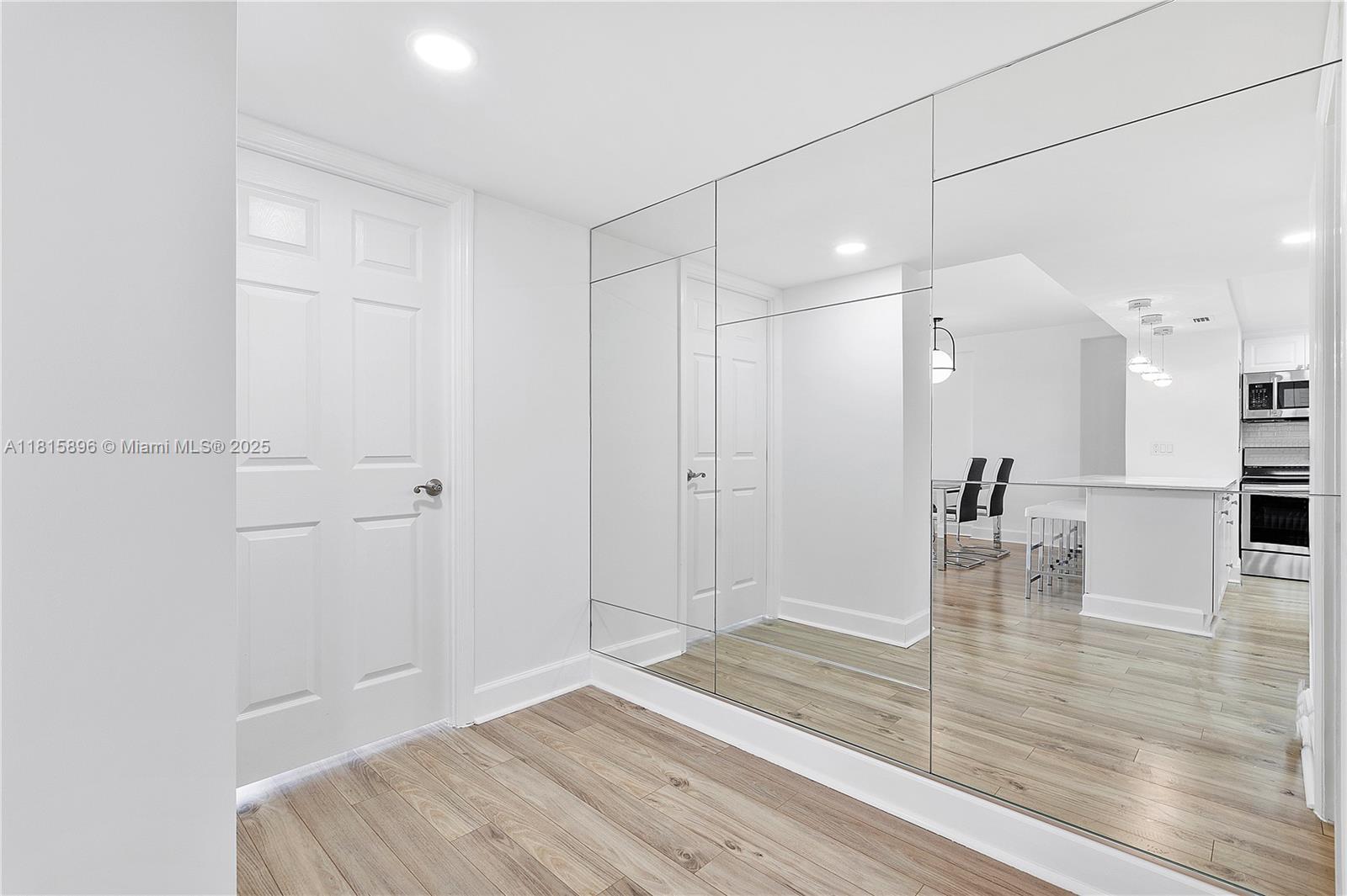 Naples, Florida, 34108, United States, 1 Bedroom Bedrooms, ,1 BathroomBathrooms,Residential,For Sale,1848890