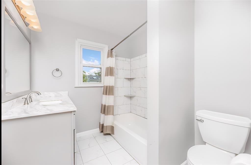 Yonkers, New York, 10701, United States, 3 Bedrooms Bedrooms, ,3 BathroomsBathrooms,Residential,For Sale,1983321