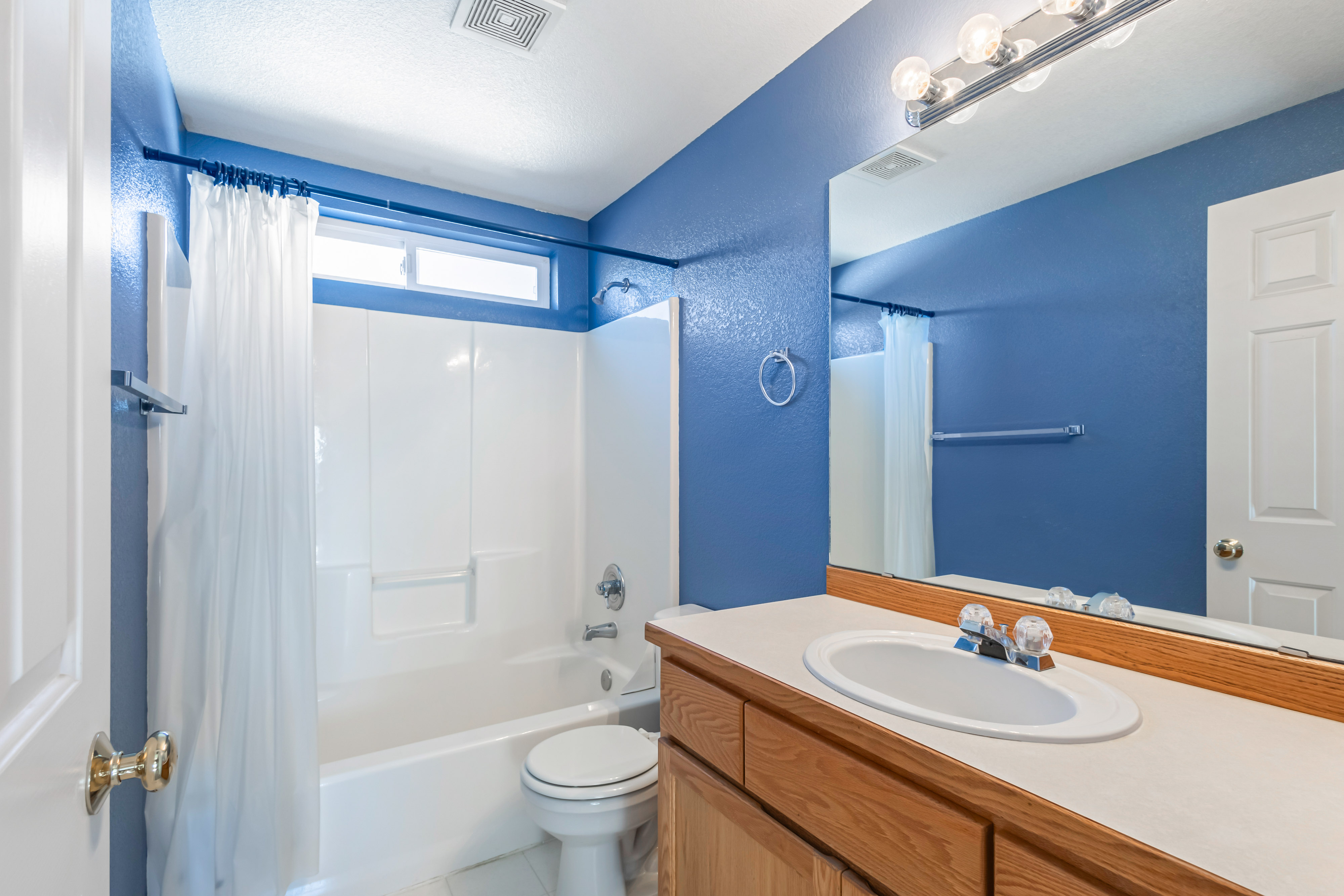 Redmond, Oregon, 97756, United States, 3 Bedrooms Bedrooms, ,3 BathroomsBathrooms,Residential,For Sale,1985077