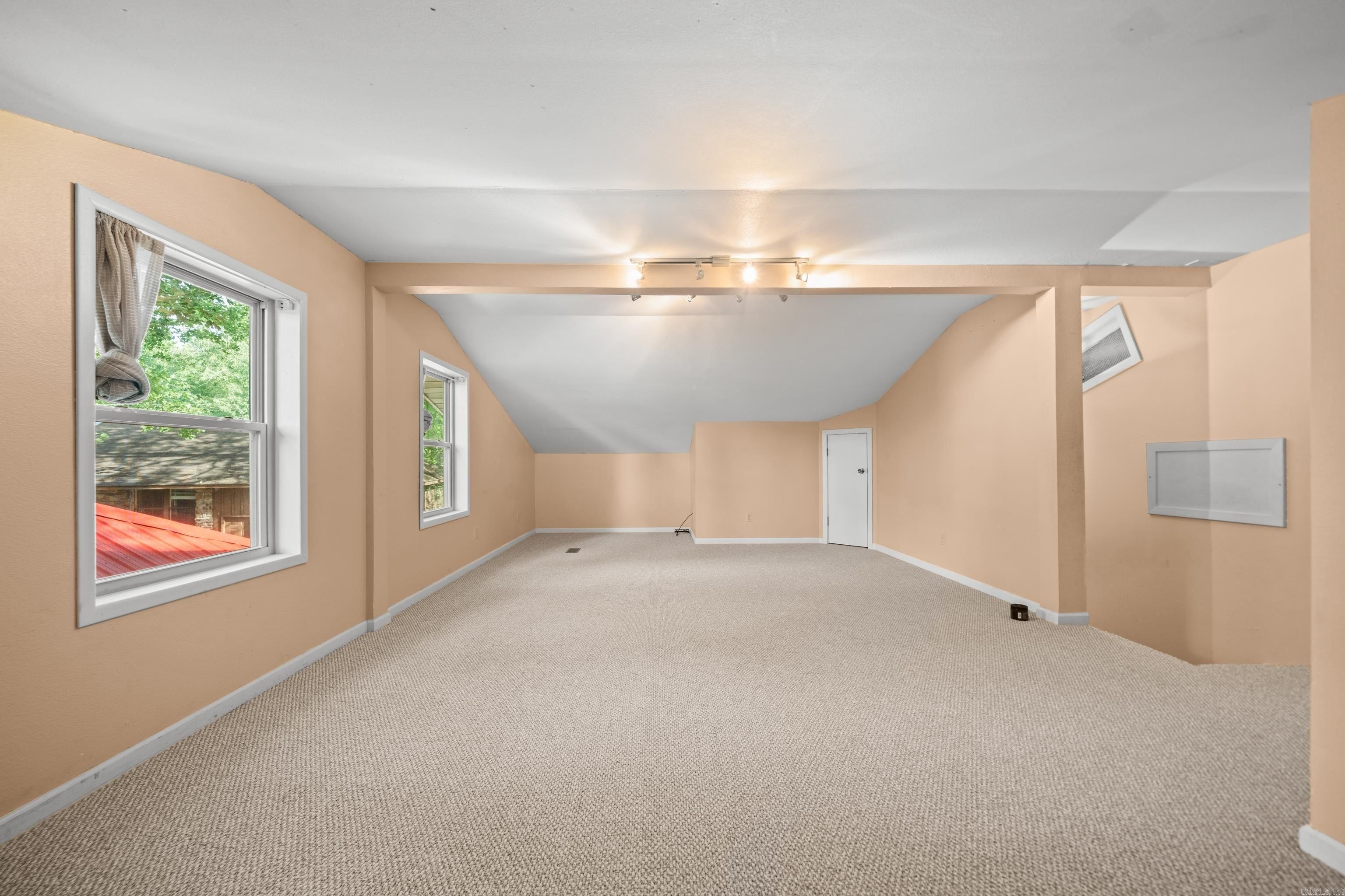 Hot Springs, Arkansas, 71913, United States, 8 Bedrooms Bedrooms, ,6 BathroomsBathrooms,Residential,For Sale,1826184