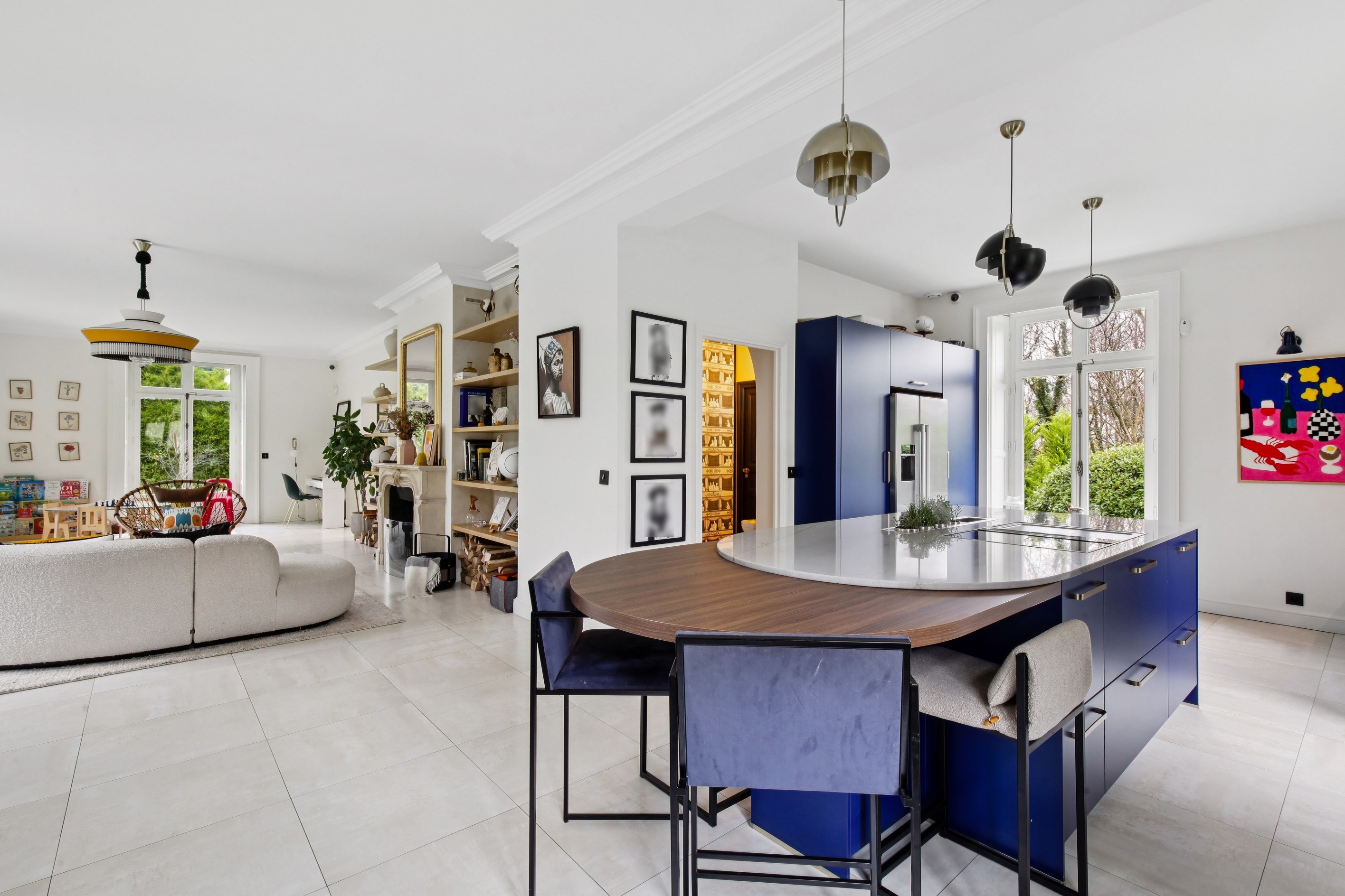 BRIGHT FAMILY HOUSE WITH LANDSCAPED GARDEN - 物件實景