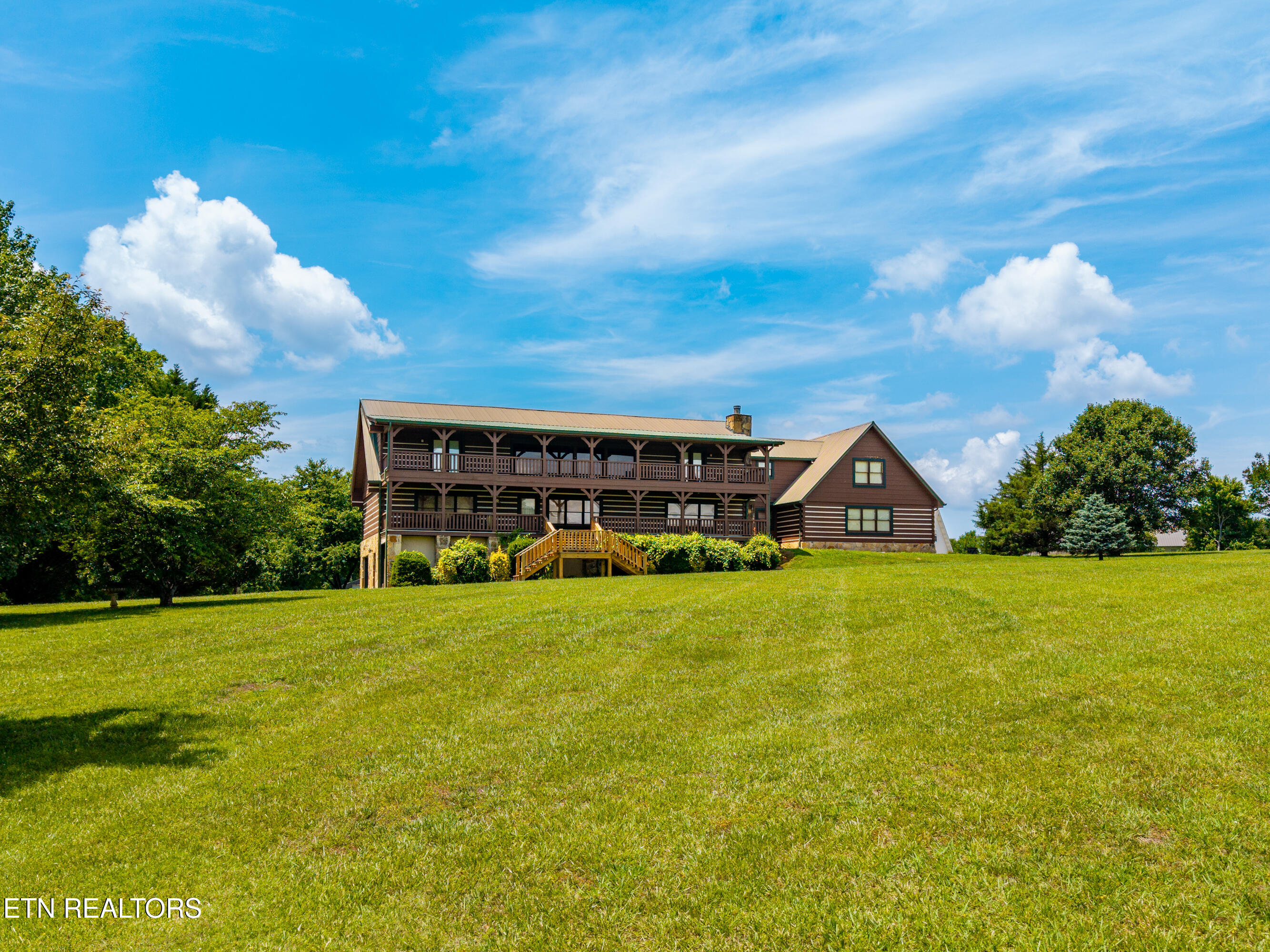 Vonore, Tennessee, 37885, United States, 3 Bedrooms Bedrooms, ,4 BathroomsBathrooms,Residential,For Sale,2048933