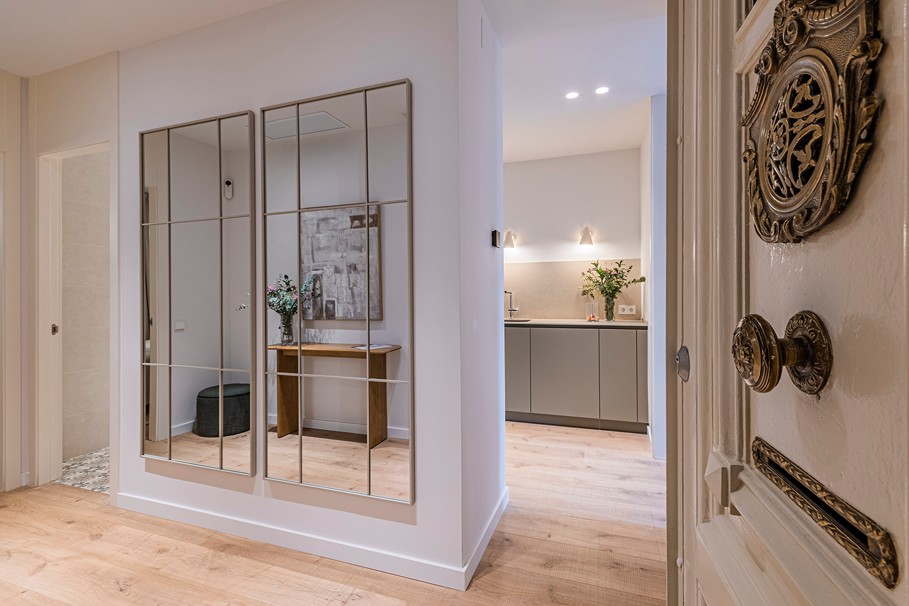  Renovated corner apartment with lots of natural light - 物件實景