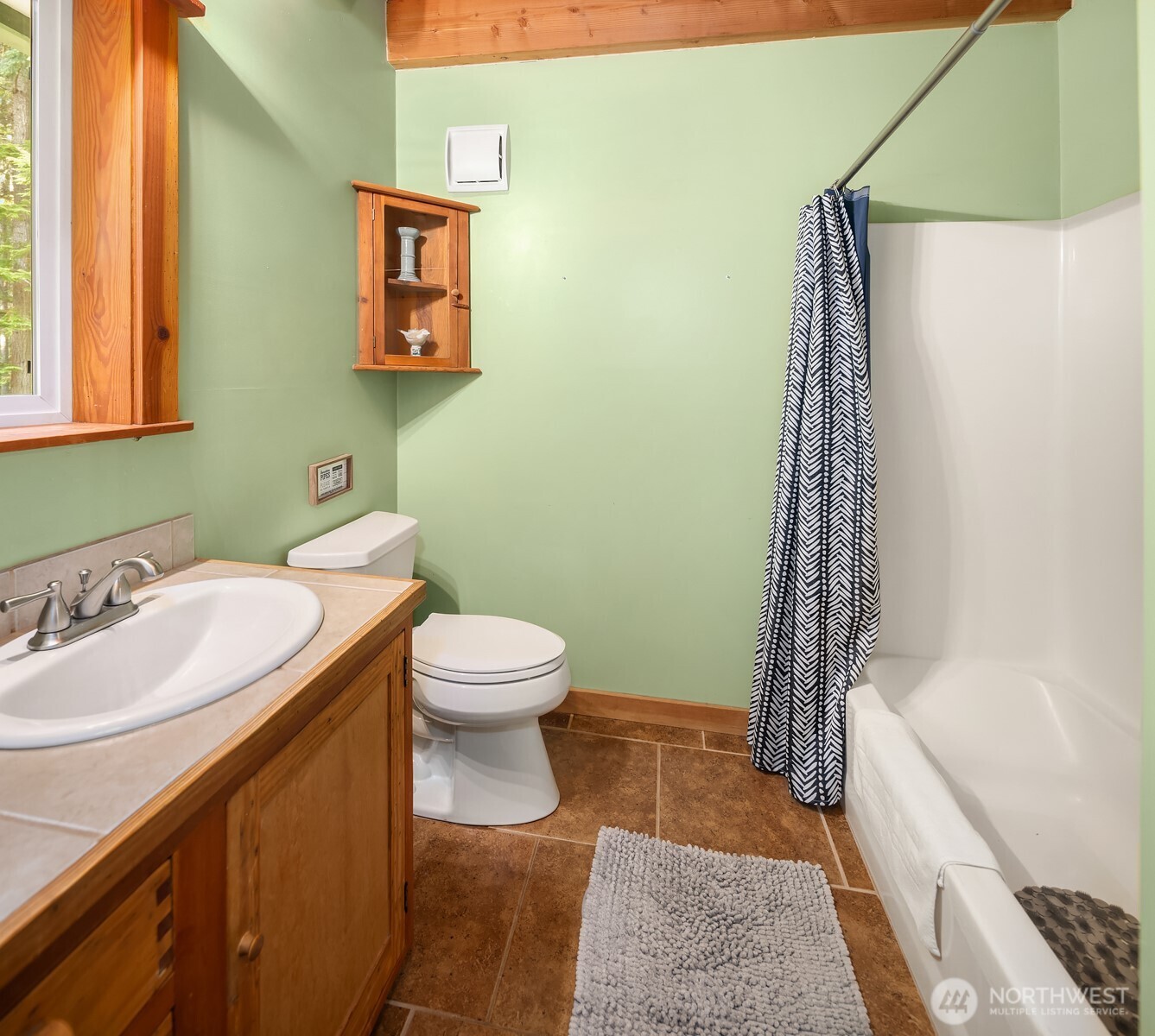 Clinton, Washington, 98236, United States, 3 Bedrooms Bedrooms, ,2 BathroomsBathrooms,Residential,For Sale,1949676