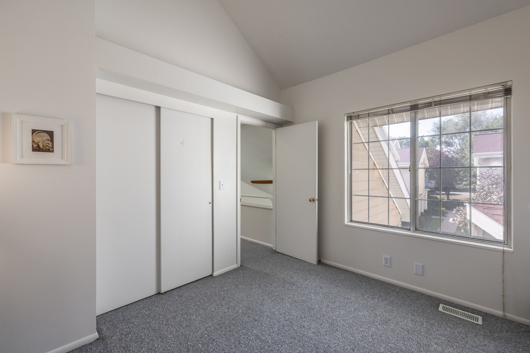  Vaulted Great Room, Cozy Fireplace, Central Location - 物件實景