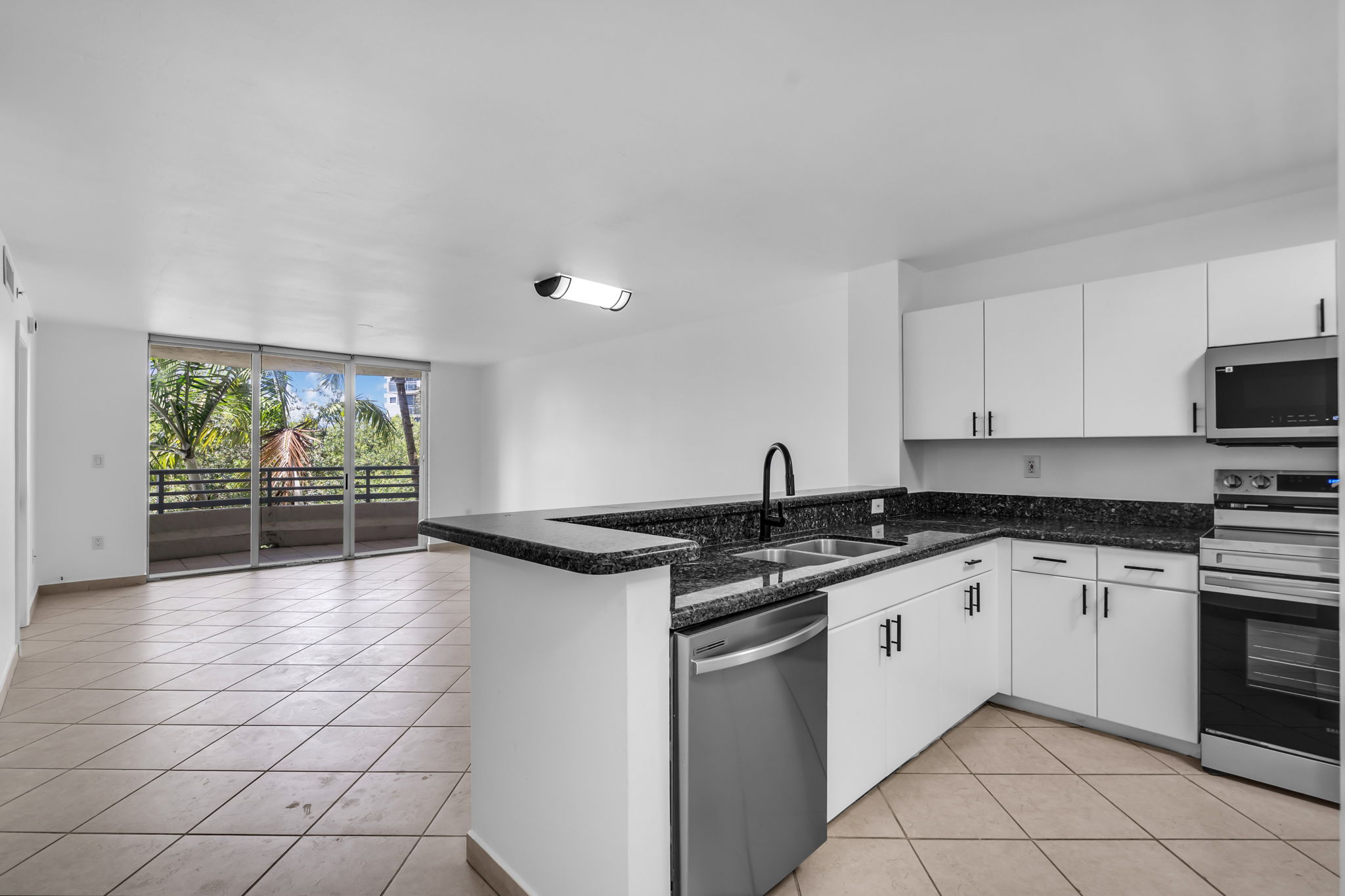  1401 Bay Rd, Miami Beach, FL, 33139 - 物件實景