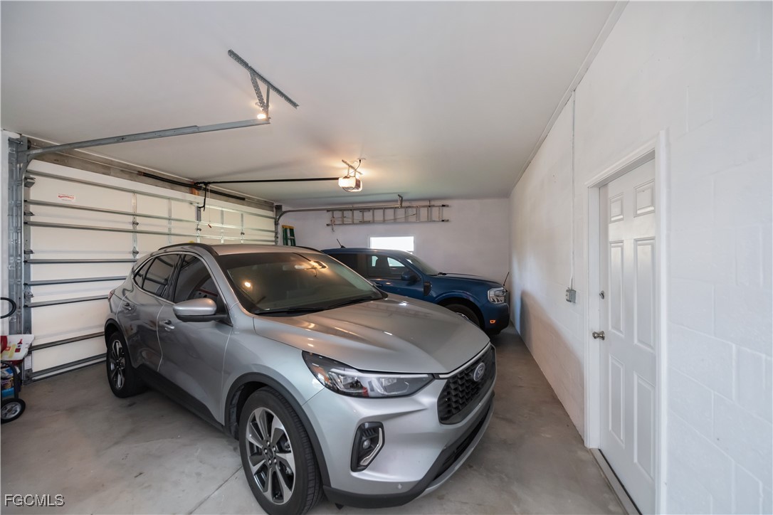 Alva, Florida, 33920, United States, 3 Bedrooms Bedrooms, ,3 BathroomsBathrooms,Residential,For Sale,2013022