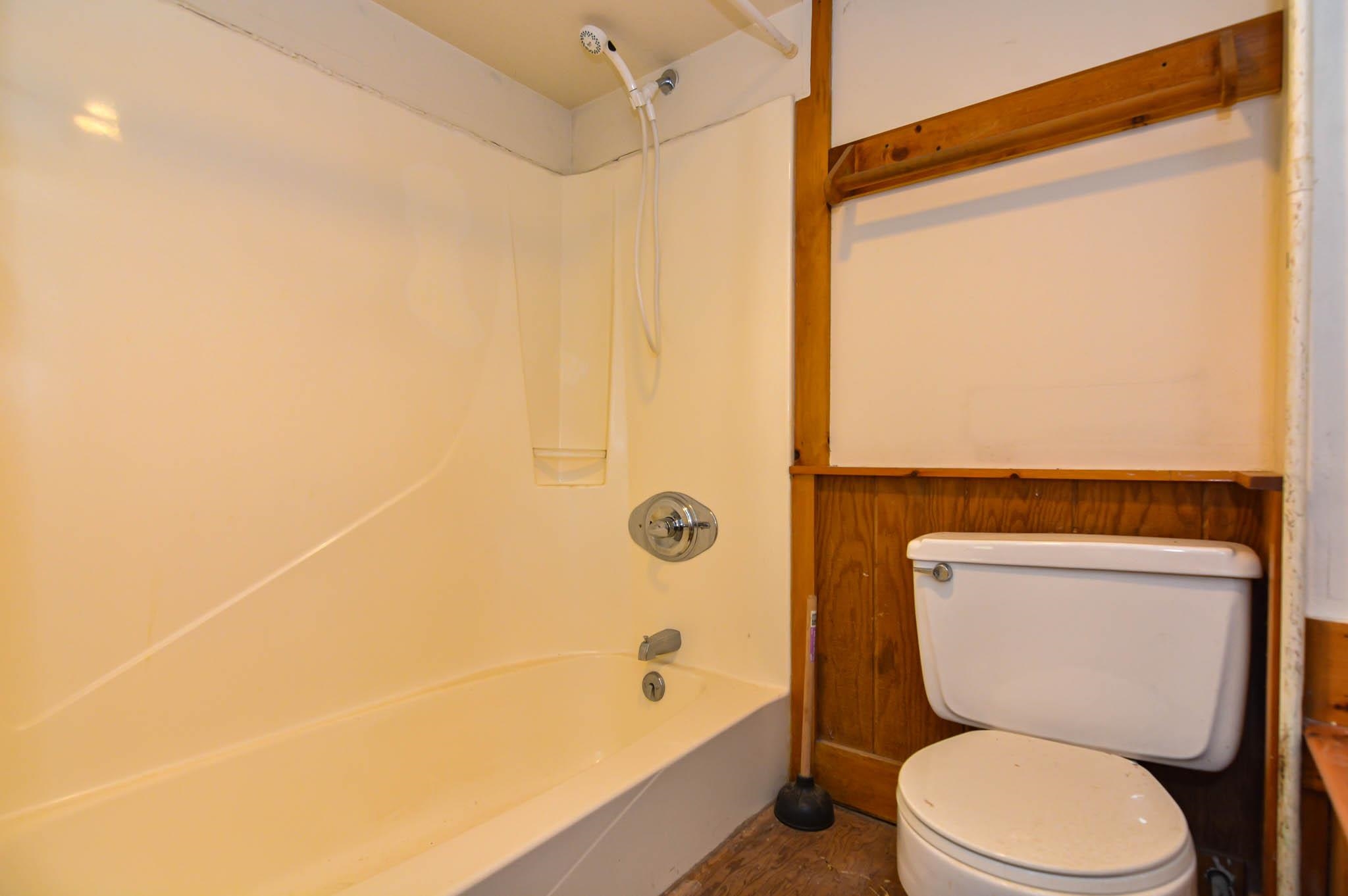Bradford, New Hampshire, 03221, United States, 3 Bedrooms Bedrooms, ,2 BathroomsBathrooms,Residential,For Sale,1856760