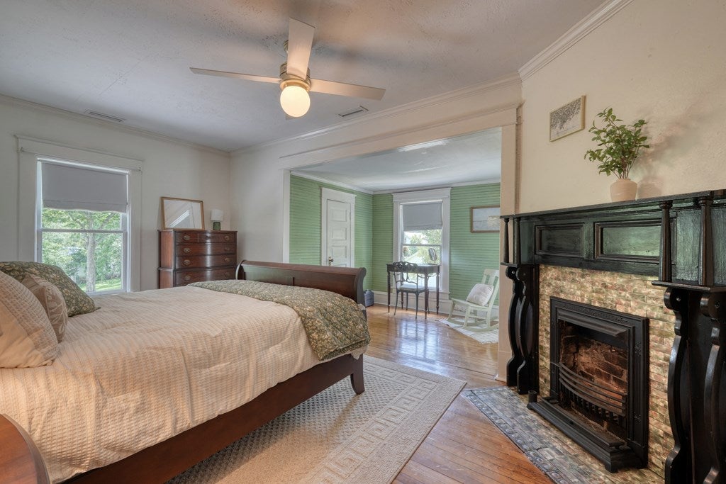 Andrews, North Carolina, 28901, United States, 5 Bedrooms Bedrooms, ,4 BathroomsBathrooms,Residential,For Sale,1912195