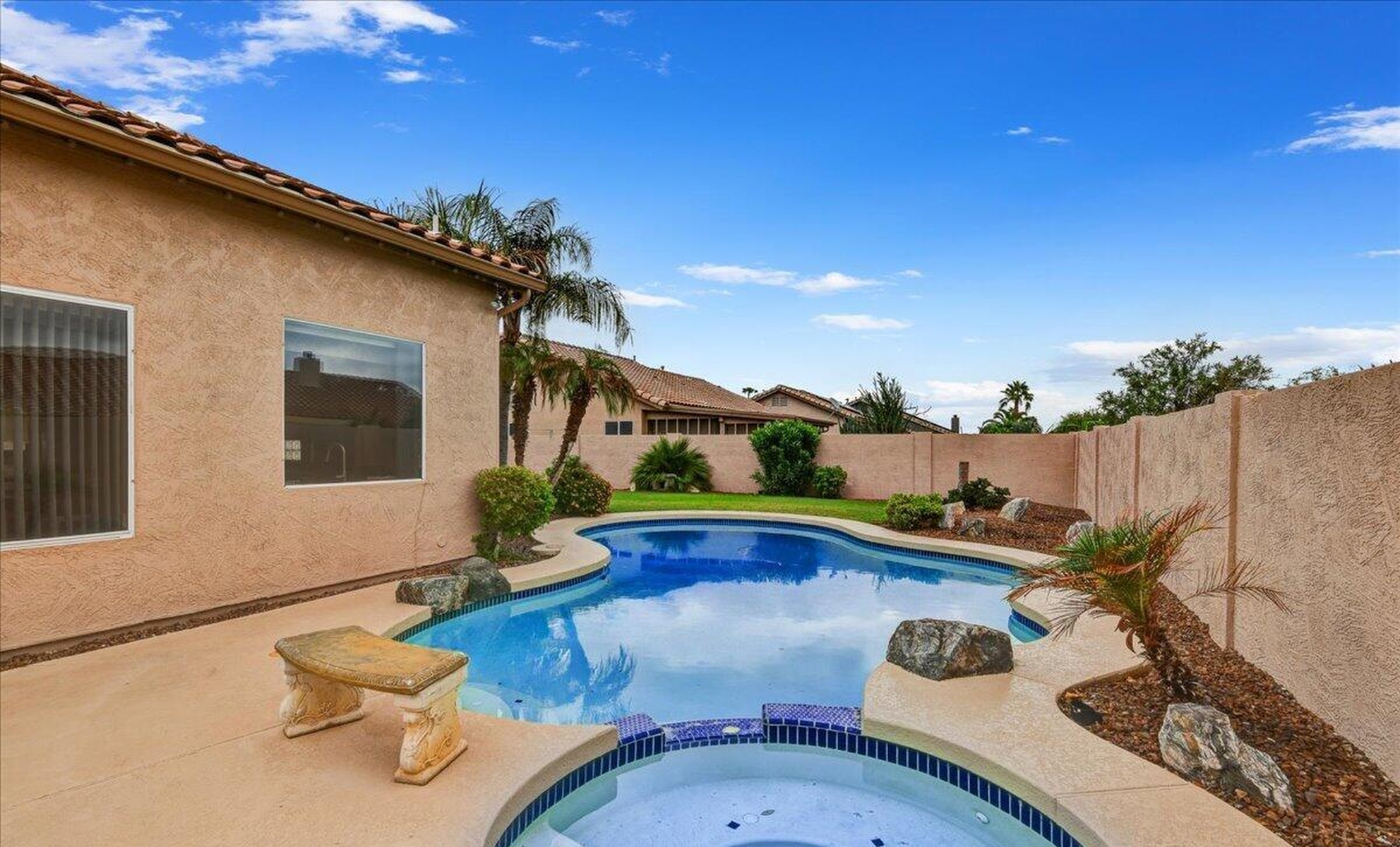  8751 W Sierra Pinta Dr  Peoria, AZ - 物件實景