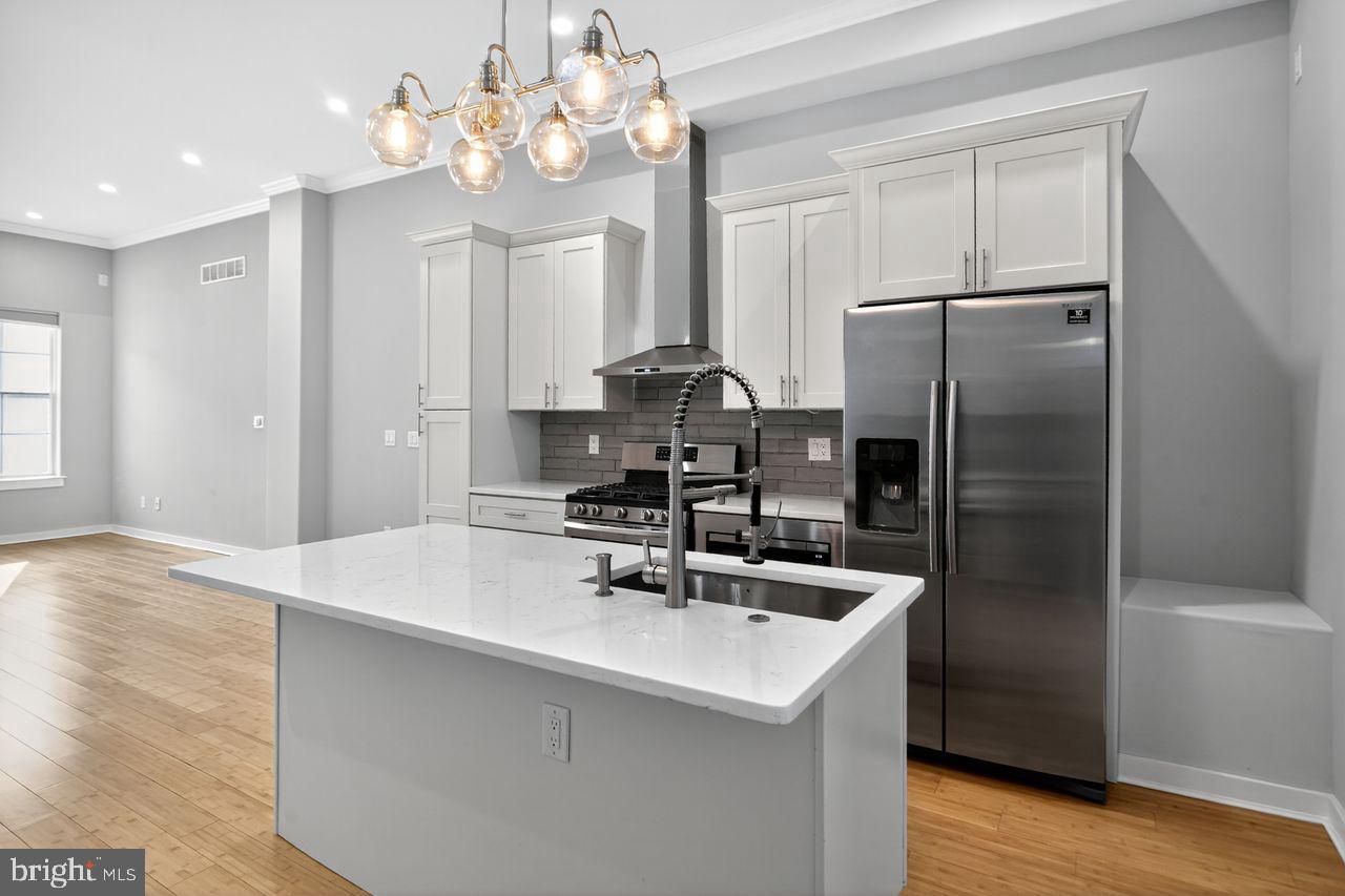 Philadelphia, Pennsylvania, 19146, United States, 4 Bedrooms Bedrooms, ,3 BathroomsBathrooms,Residential,For Sale,1960964