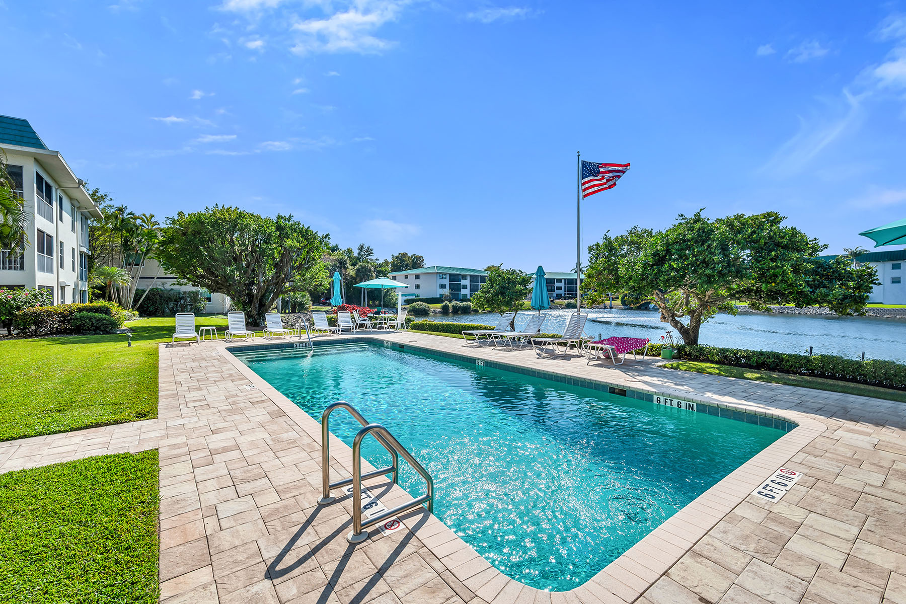  MOORINGS - CAMELOT CLUB - 物件實景
