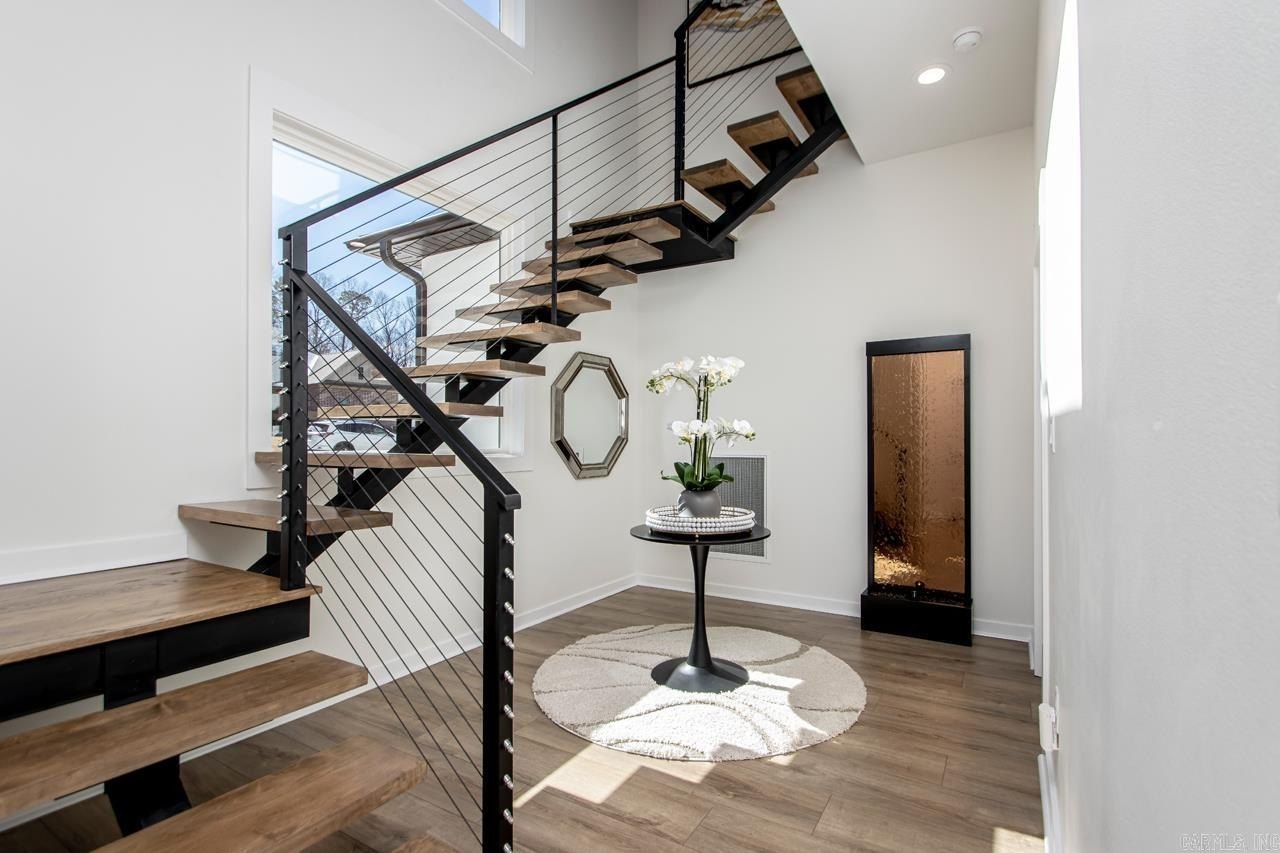 Bryant, Arkansas, 72022, United States, 5 Bedrooms Bedrooms, ,5 BathroomsBathrooms,Residential,For Sale,1978792