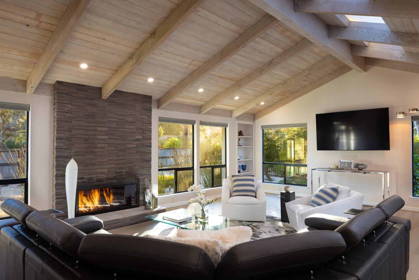 Pebble Beach, California, 93953, United States, 3 Bedrooms Bedrooms, ,3 BathroomsBathrooms,Residential,For Sale,1684721