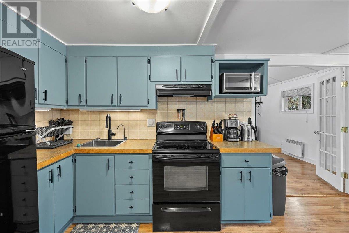 SICAMOUS, British Columbia, V0E 2V4, CA, 2 Bedrooms Bedrooms, ,2 BathroomsBathrooms,Residential,For Sale,1836920