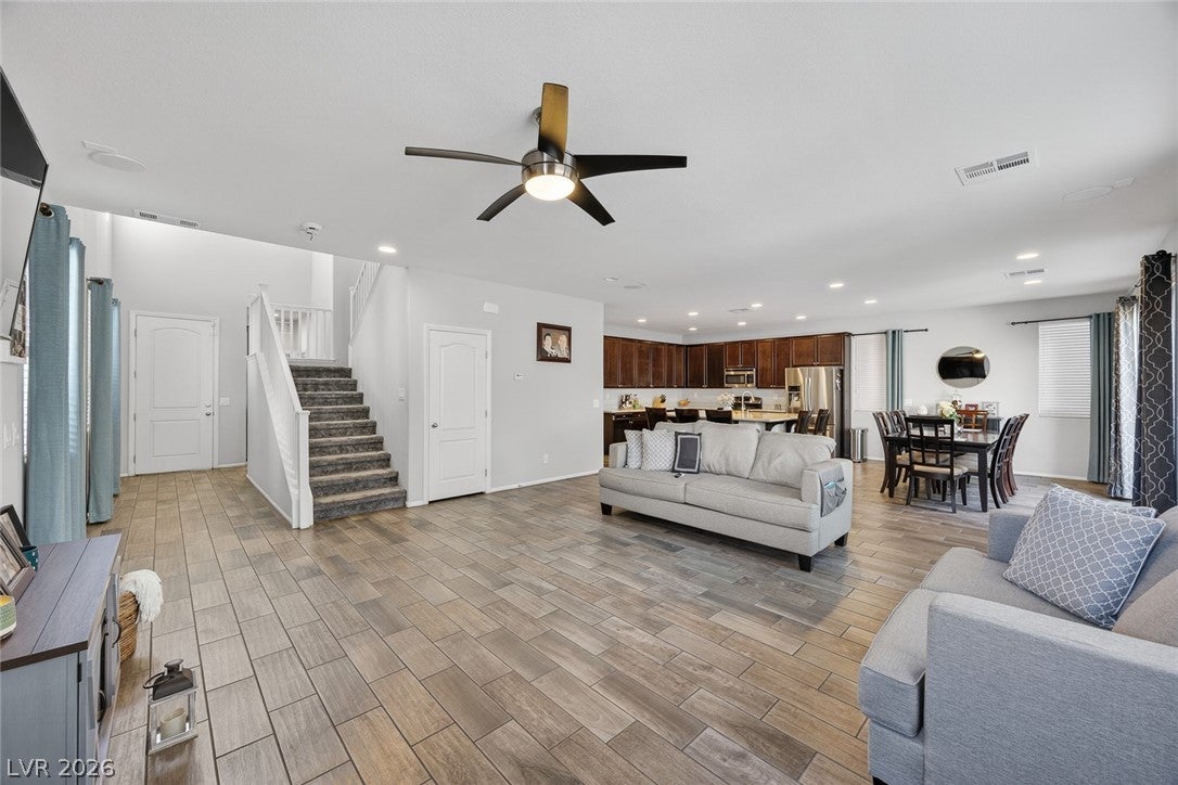 Las Vegas, Nevada, 89129, United States, 4 Bedrooms Bedrooms, ,3 BathroomsBathrooms,Residential,For Sale,2023651
