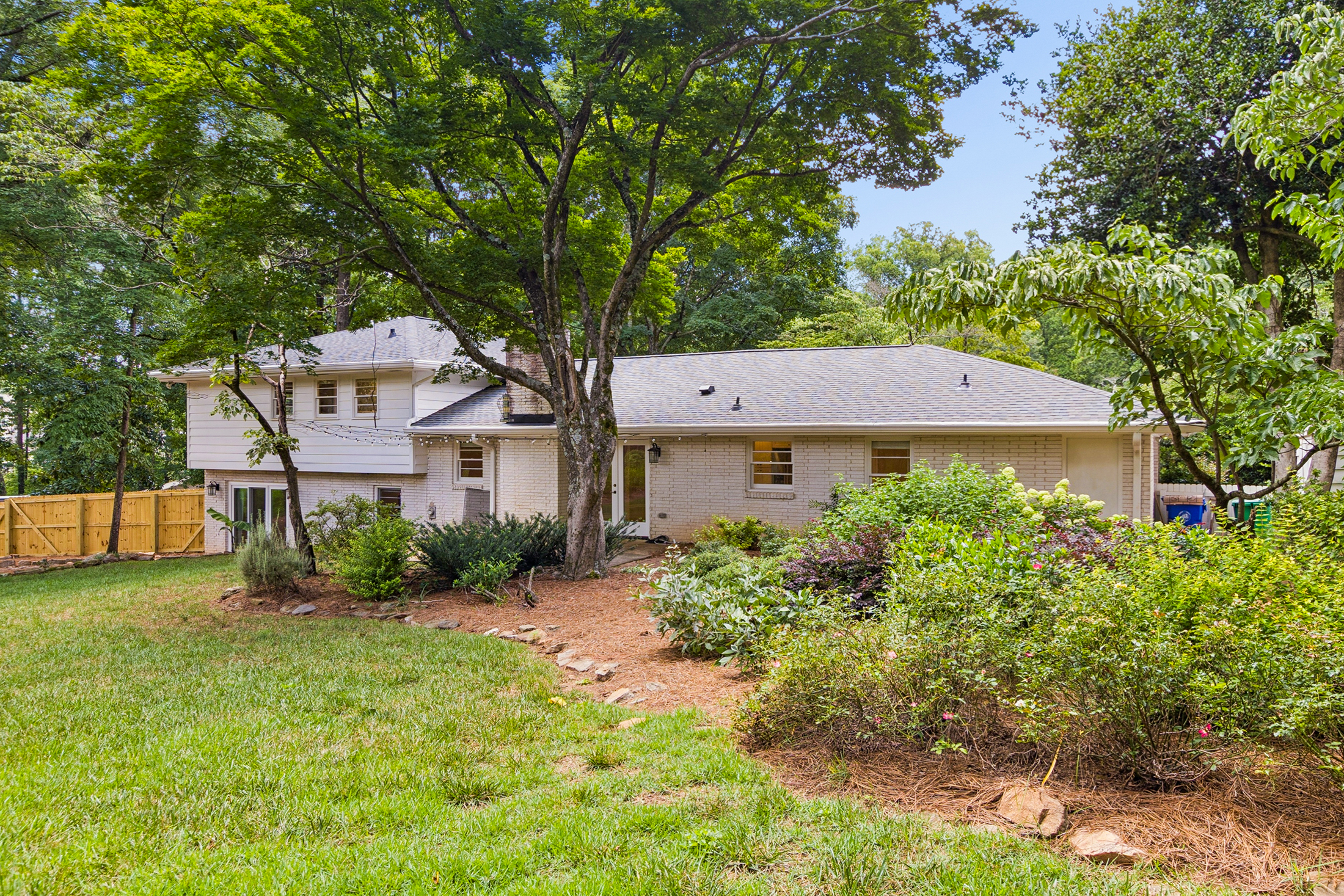  Beautifully Updated Home, Perfectly Tucked Away in Tucker - 物件實景