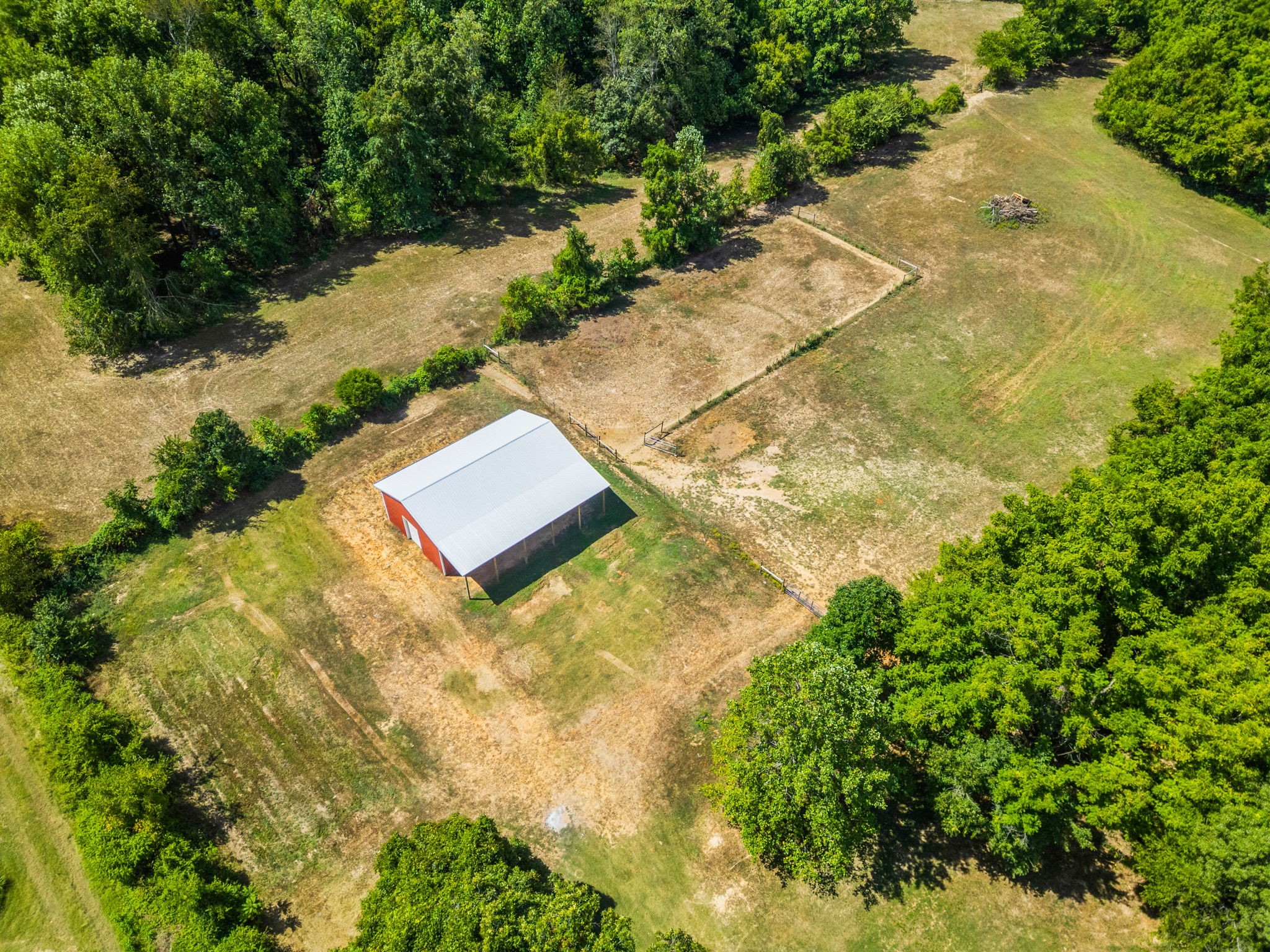 Cedar Hill, Tennessee, 37032, United States, 3 Bedrooms Bedrooms, ,2 BathroomsBathrooms,Residential,For Sale,1981088