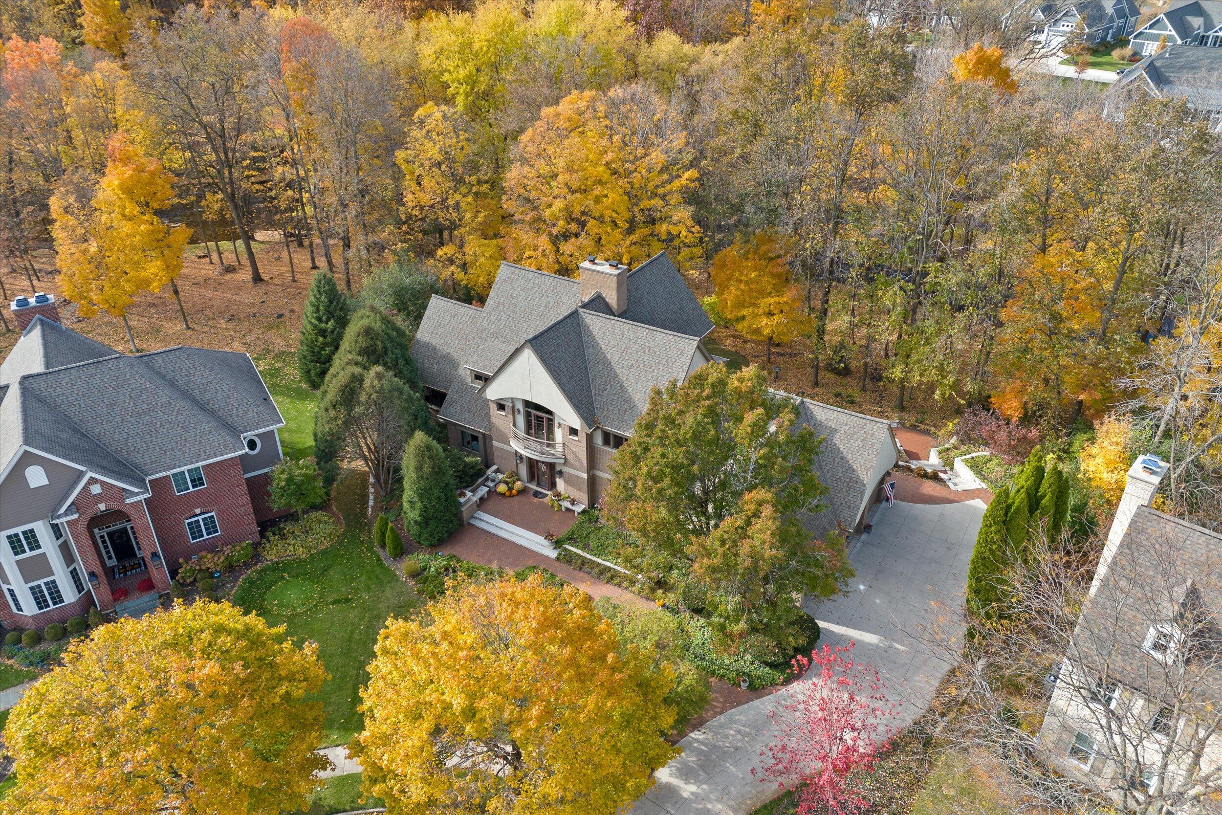 Grafton, Wisconsin, 53024, United States, 4 Bedrooms Bedrooms, ,6 BathroomsBathrooms,Residential,For Sale,1989565