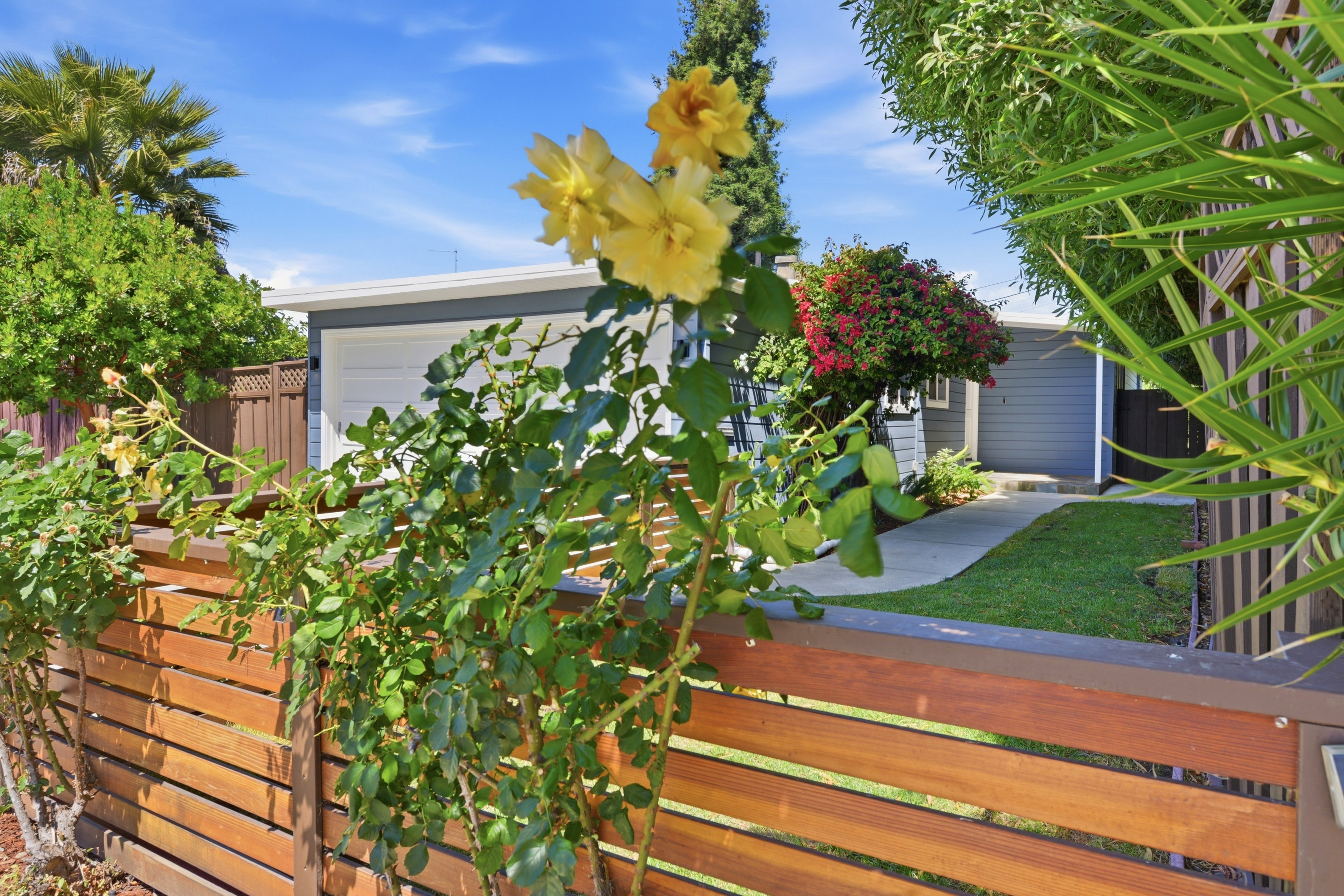  Beautifully Updated Home for an Indoor/Outdoor Lifestyle - 物件實景