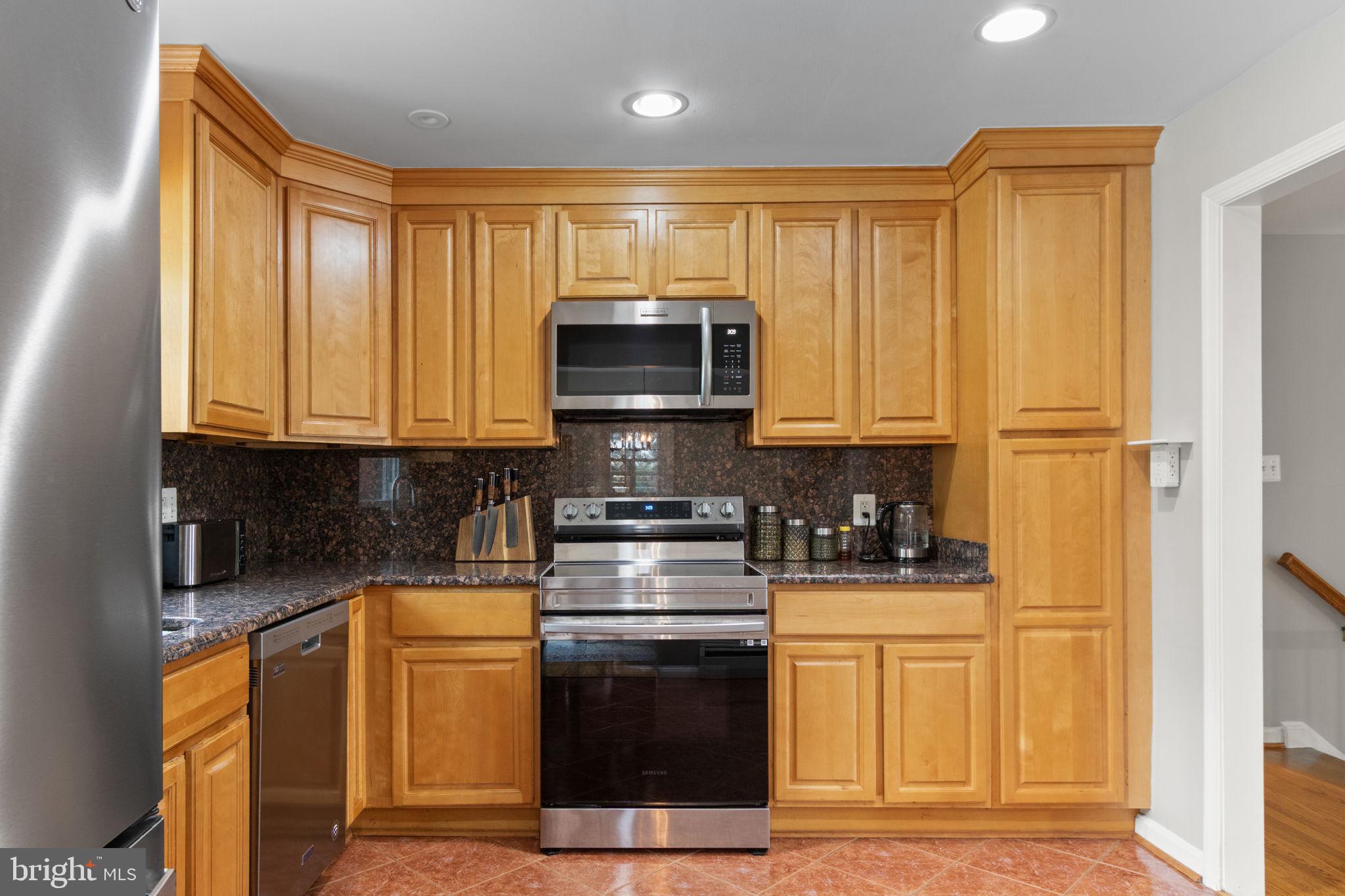 Lorton, Virginia, 22079, United States, 4 Bedrooms Bedrooms, ,3 BathroomsBathrooms,Residential,For Sale,1974671