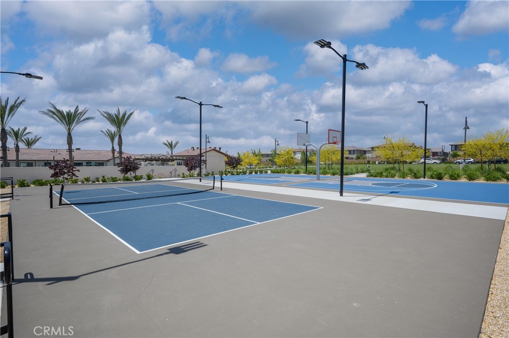 Fontana, California, 92336, United States, 3 Bedrooms Bedrooms, ,2 BathroomsBathrooms,Residential,For Sale,1937349