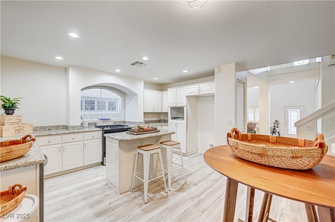 Las Vegas, Nevada, 89141, United States, 3 Bedrooms Bedrooms, ,3 BathroomsBathrooms,Residential,For Sale,1971377