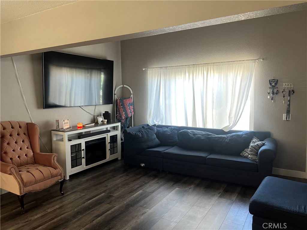 HEMET, California, 92544, United States, 4 Bedrooms Bedrooms, ,3 BathroomsBathrooms,Residential,For Sale,1827850
