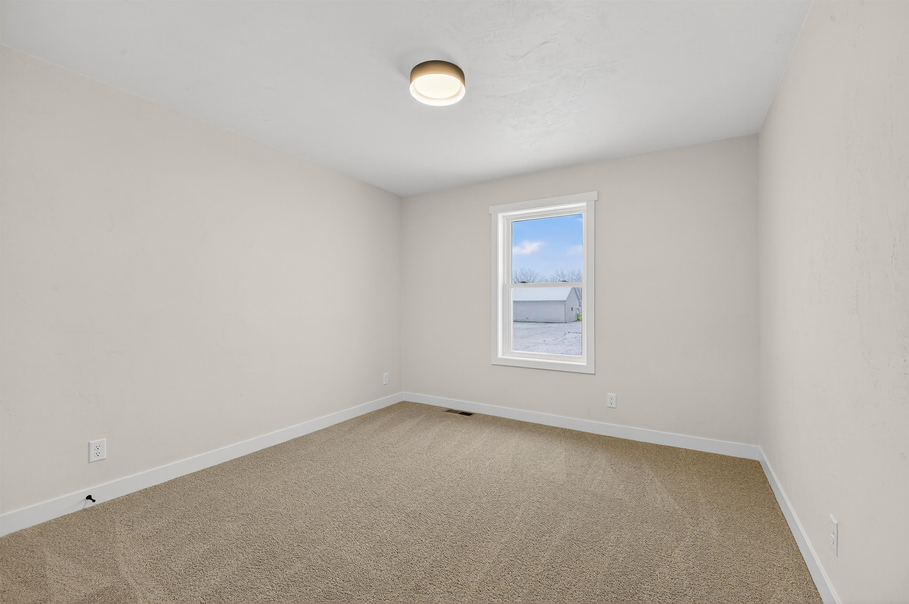 MENASHA, Wisconsin, 54952, United States, 4 Bedrooms Bedrooms, ,3 BathroomsBathrooms,Residential,For Sale,1995697