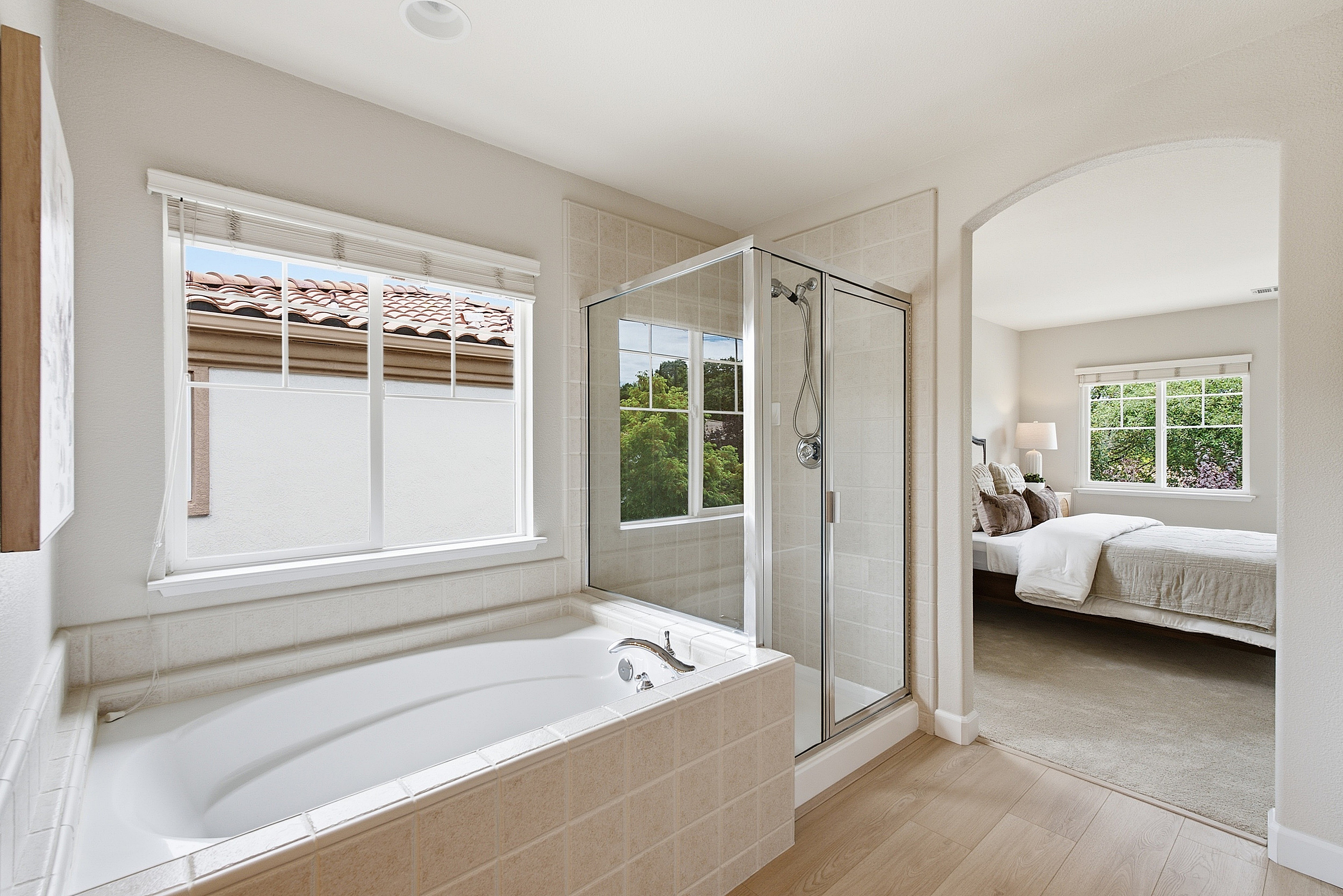  Beautifully Updated Henry Ranch Home with Scenic Views and Modern Comfort - 物件實景