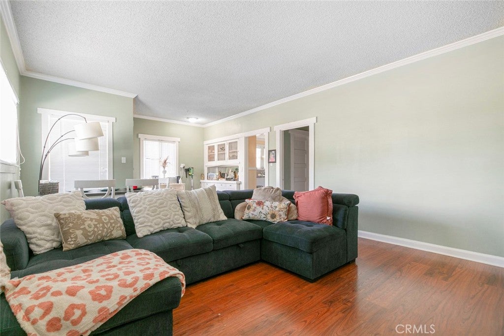 Pasadena, California, 91101, United States, 2 Bedrooms Bedrooms, ,1 BathroomBathrooms,Residential,For Sale,1996885