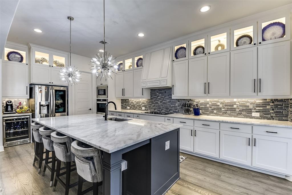 Mansfield, Texas, 76063, United States, 4 Bedrooms Bedrooms, ,4 BathroomsBathrooms,Residential,For Sale,1977903