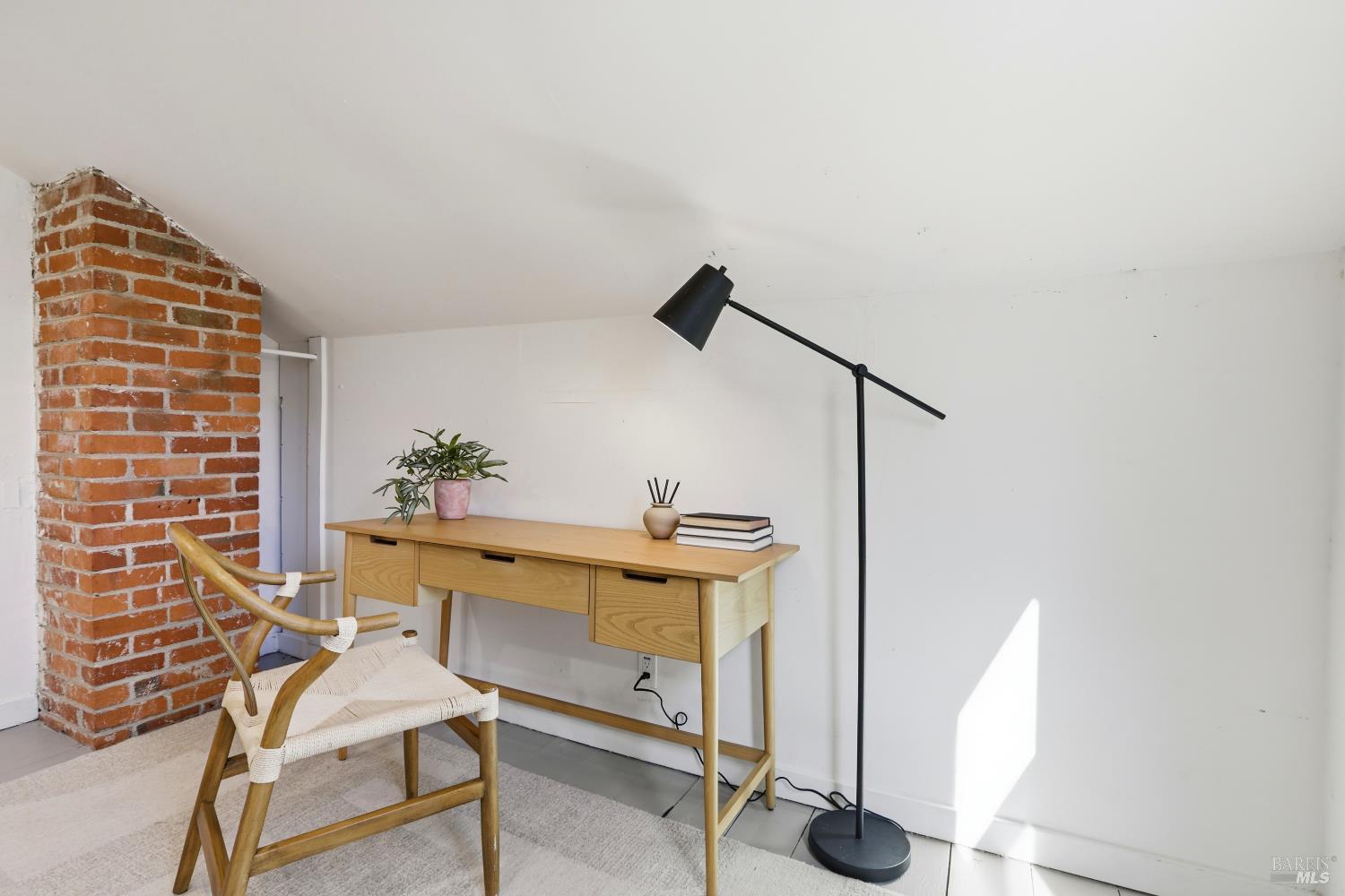 San Rafael, California, 94901, United States, 3 Bedrooms Bedrooms, ,1 BathroomBathrooms,Residential,For Sale,1987980