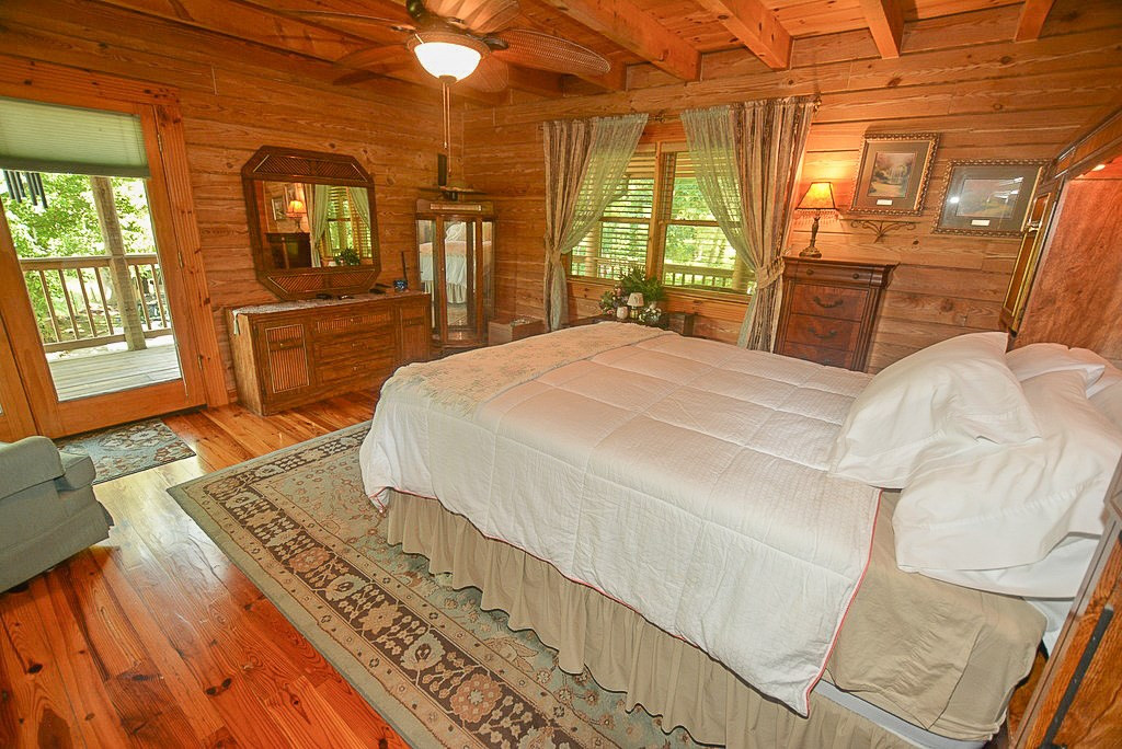 Sevierville, Tennessee, 37876, United States, 2 Bedrooms Bedrooms, ,2 BathroomsBathrooms,Residential,For Sale,1976513