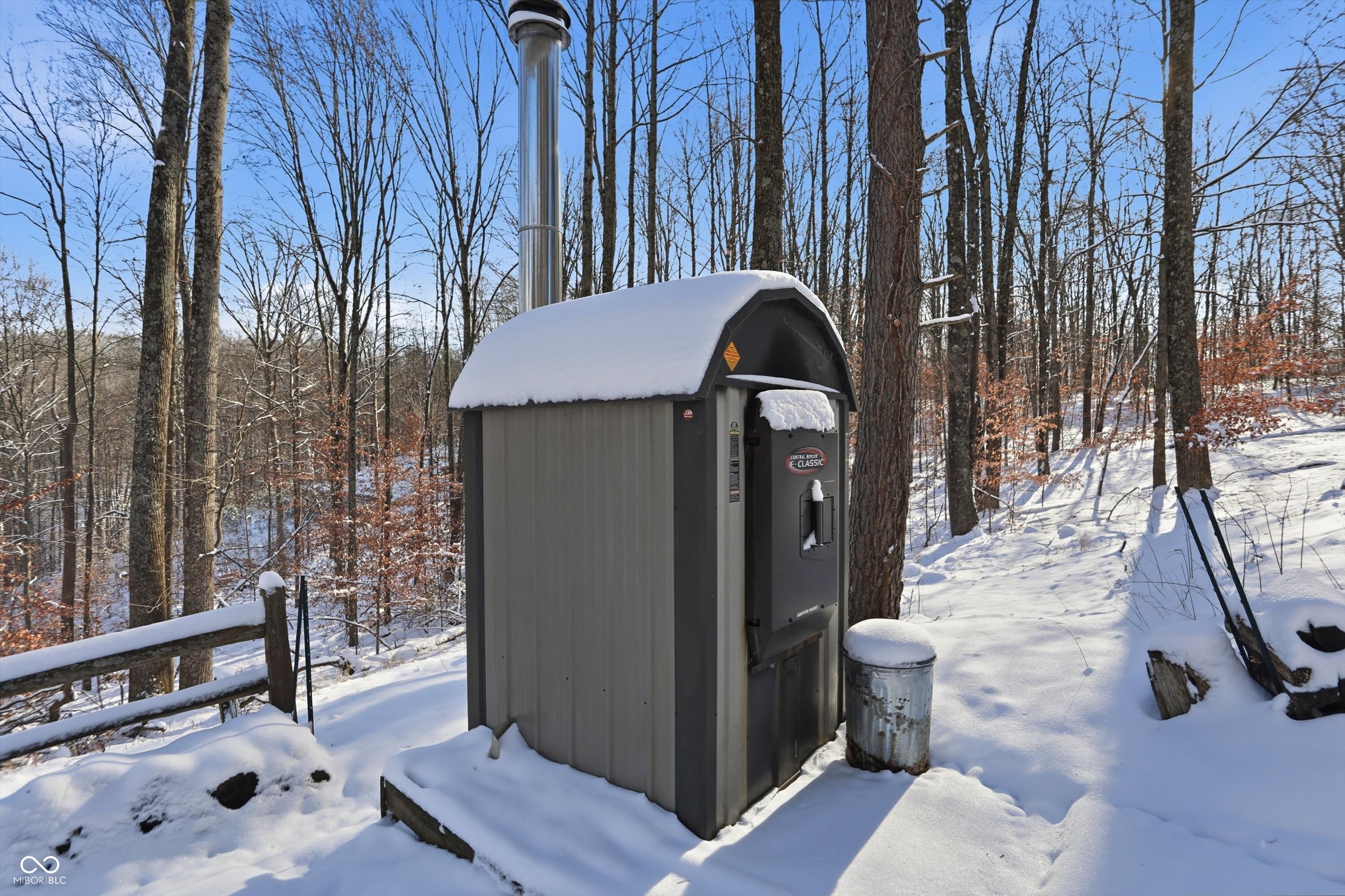 Unionville, Indiana, 47468, United States, 5 Bedrooms Bedrooms, ,5 BathroomsBathrooms,Residential,For Sale,1975333