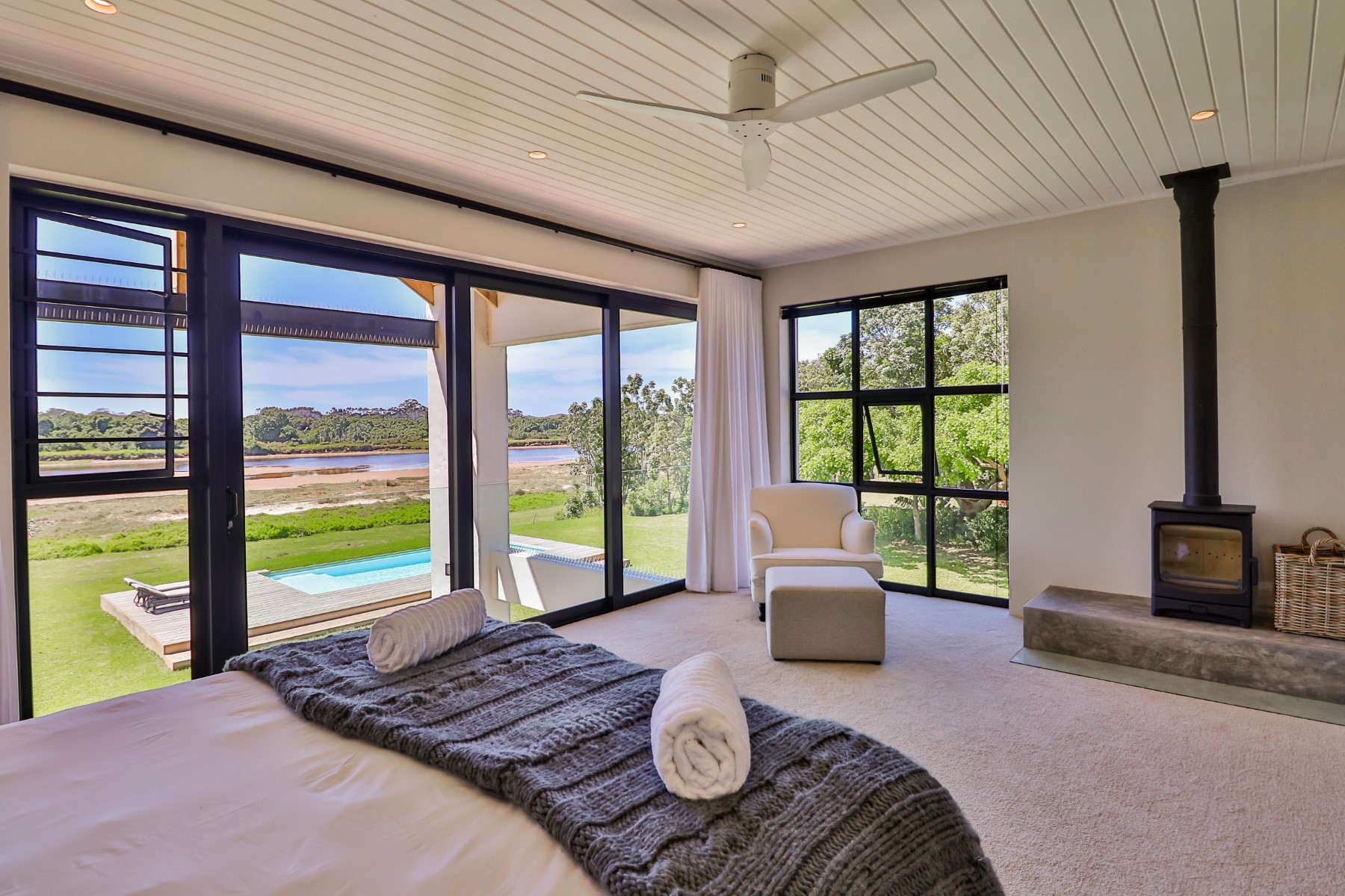  Modern home - Twin Rivers Estate - 物件實景